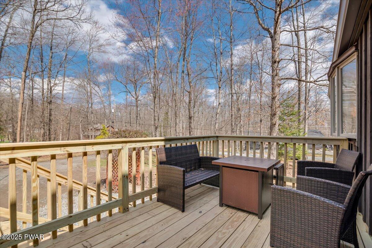 129 Meadowbrook Road, Tafton, Pennsylvania image 3