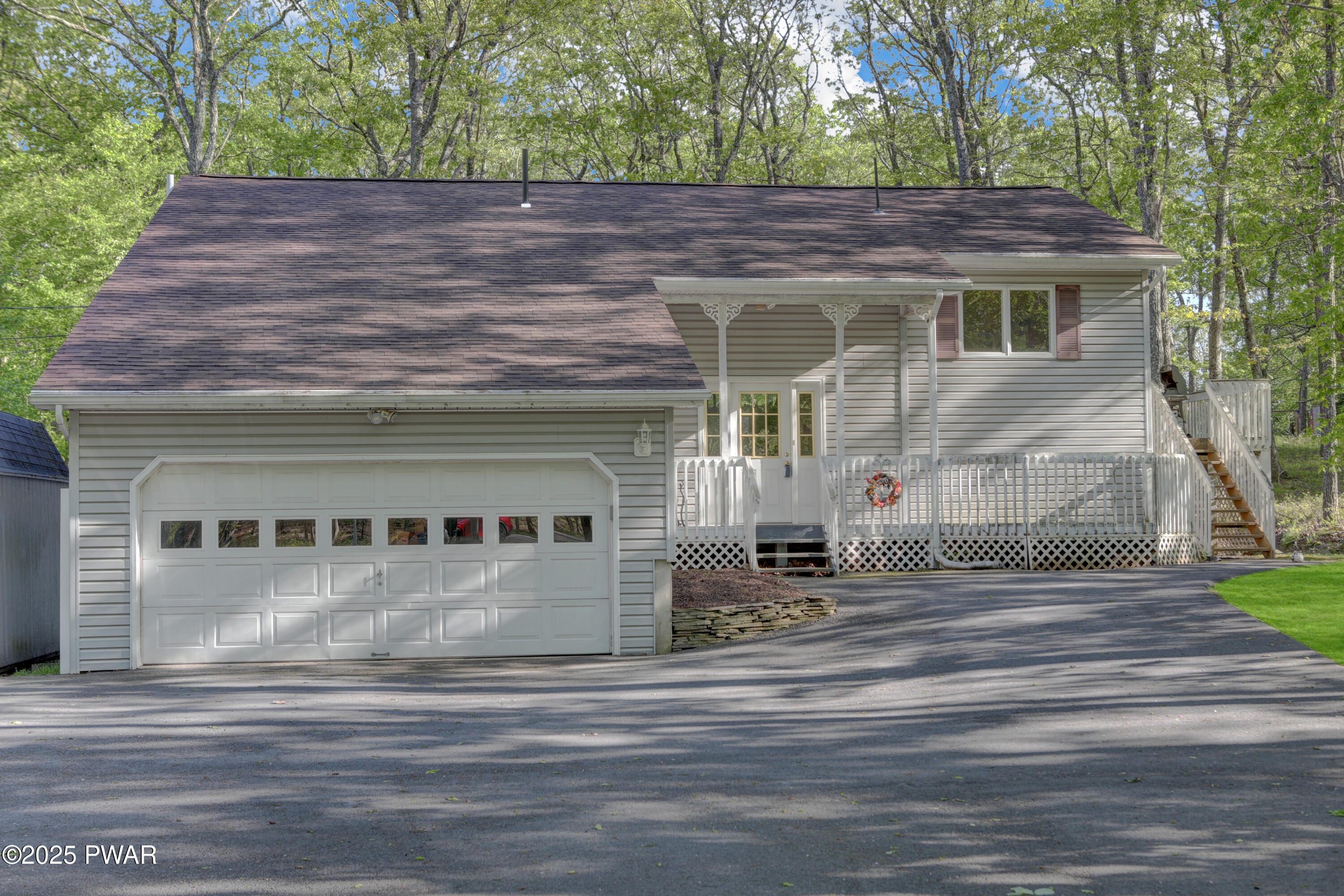 112 Vista Lane, Milford, Pennsylvania image 1
