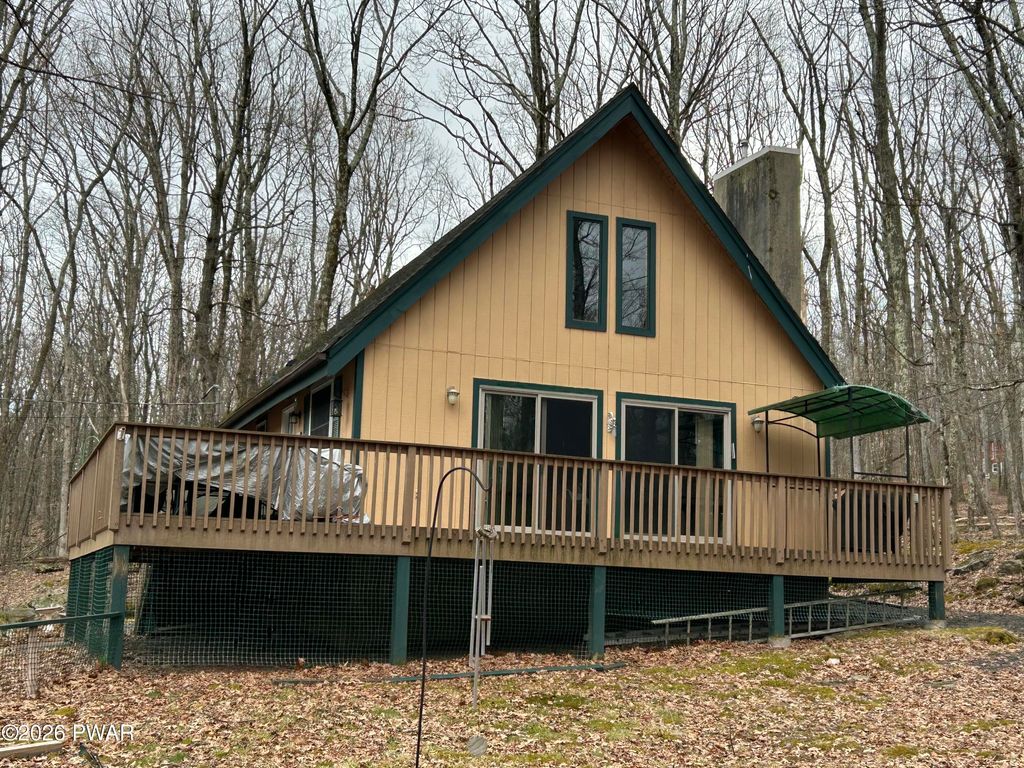 Photo of 802 Cedar Court, Lords Valley, PA 18428 (MLS # PW260756)