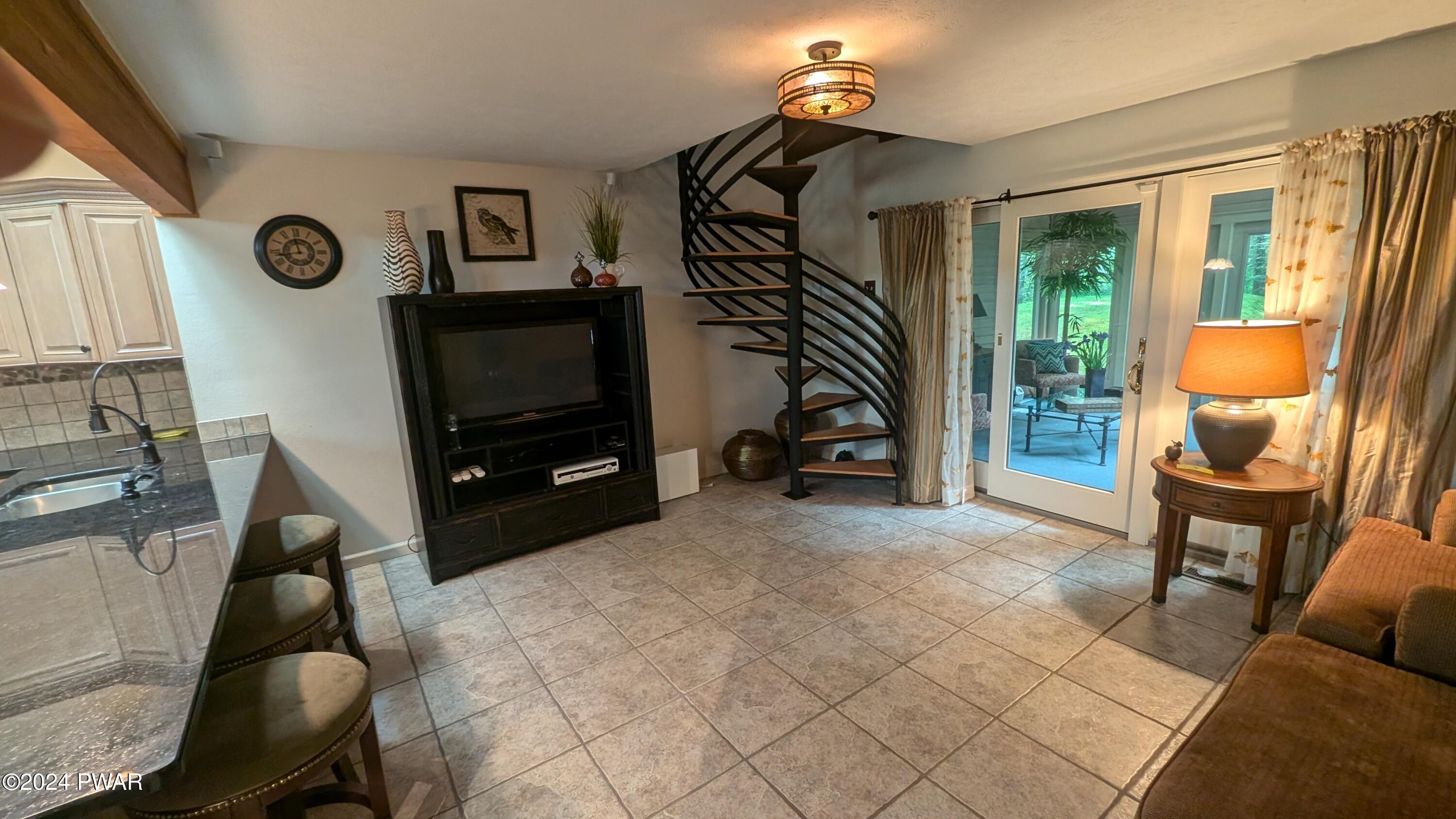 Lords Valley, Pennsylvania 18428, United States, 3 Bedrooms Bedrooms, ,3 BathroomsBathrooms,Residential,Pending,52254