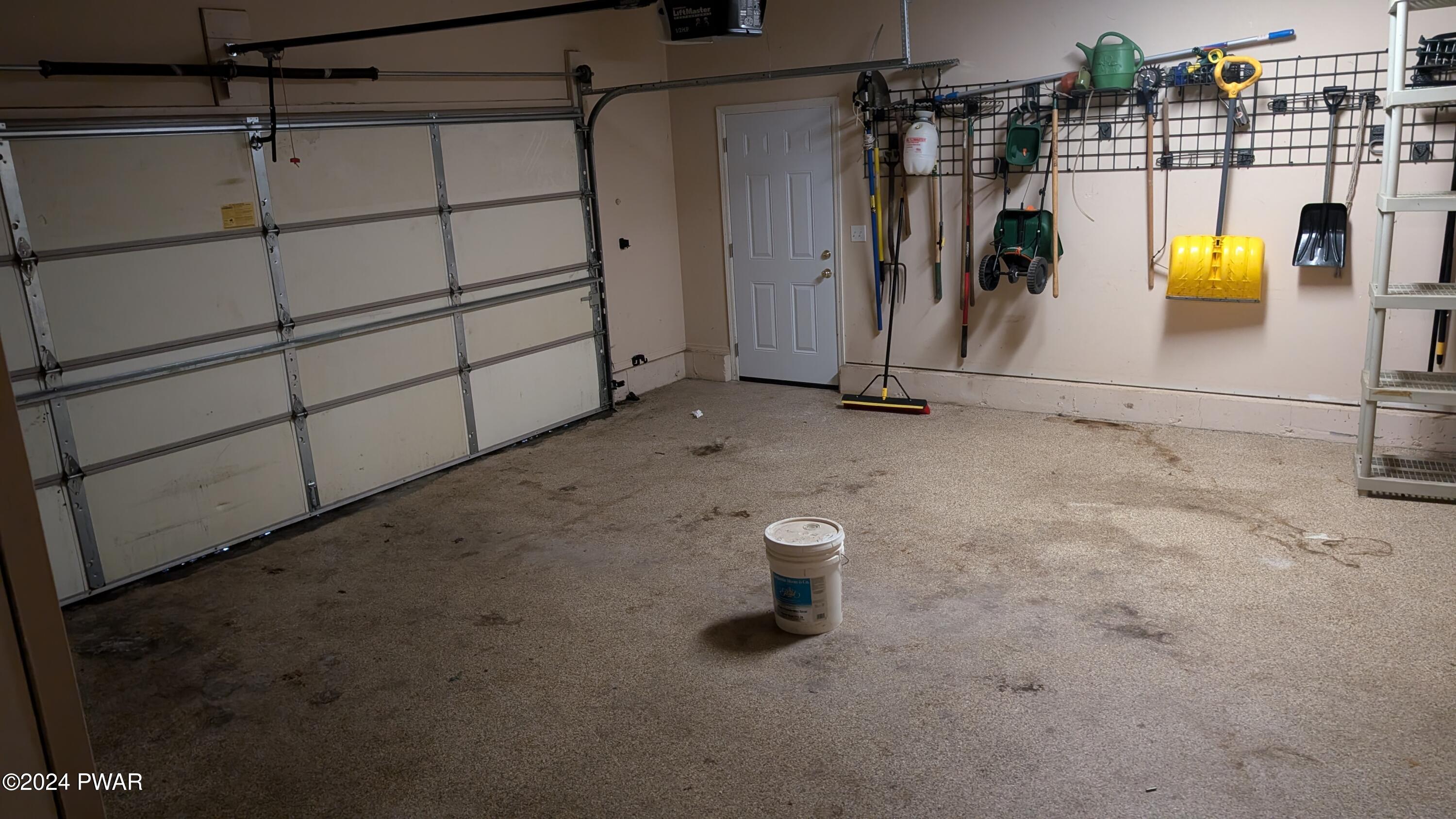 Lords Valley, Pennsylvania 18428, United States, 3 Bedrooms Bedrooms, ,3 BathroomsBathrooms,Residential,Pending,52254