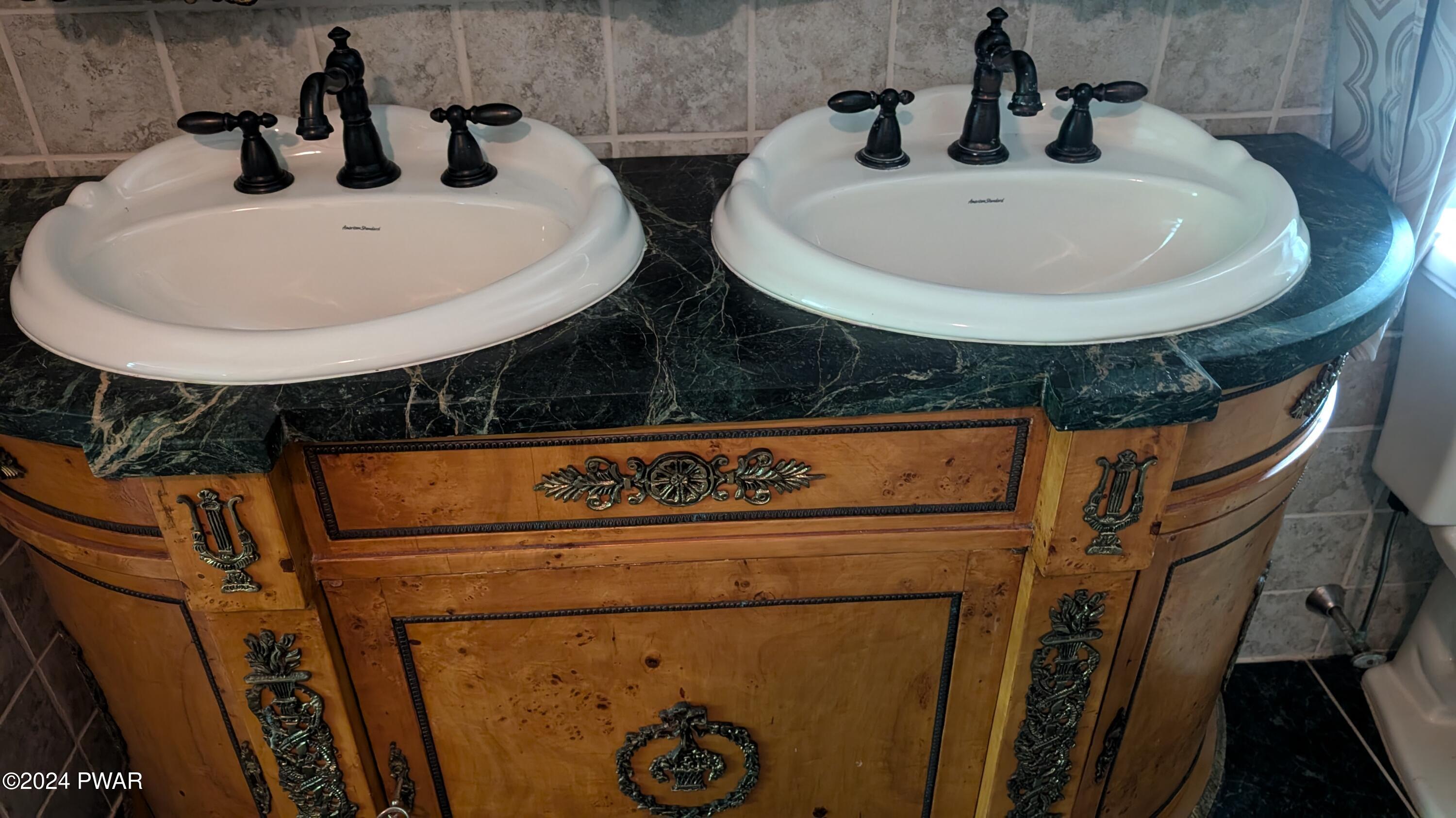 Lords Valley, Pennsylvania 18428, United States, 3 Bedrooms Bedrooms, ,3 BathroomsBathrooms,Residential,Pending,52254