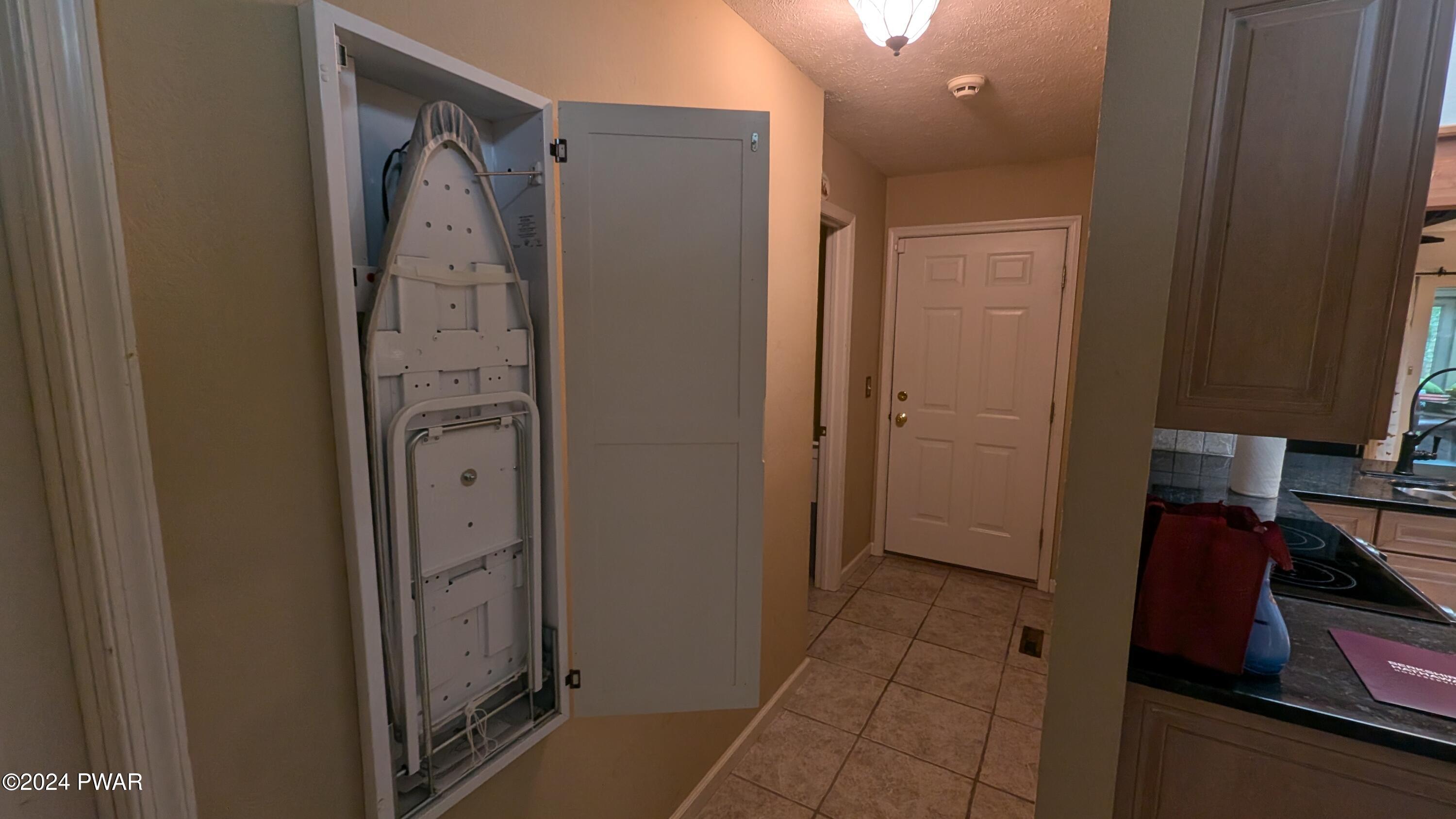 Lords Valley, Pennsylvania 18428, United States, 3 Bedrooms Bedrooms, ,3 BathroomsBathrooms,Residential,Pending,52254