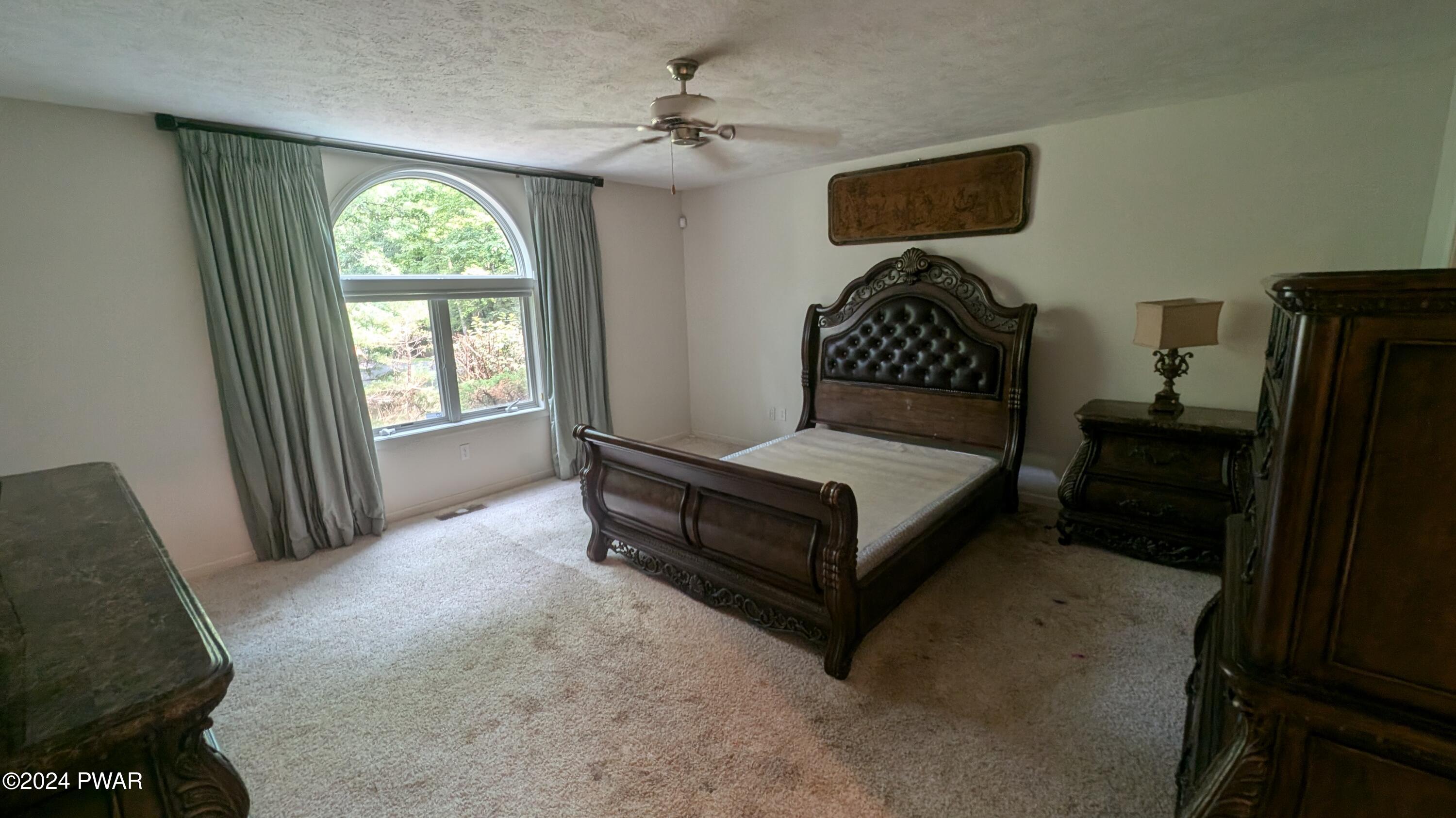 Lords Valley, Pennsylvania 18428, United States, 3 Bedrooms Bedrooms, ,3 BathroomsBathrooms,Residential,Pending,52254