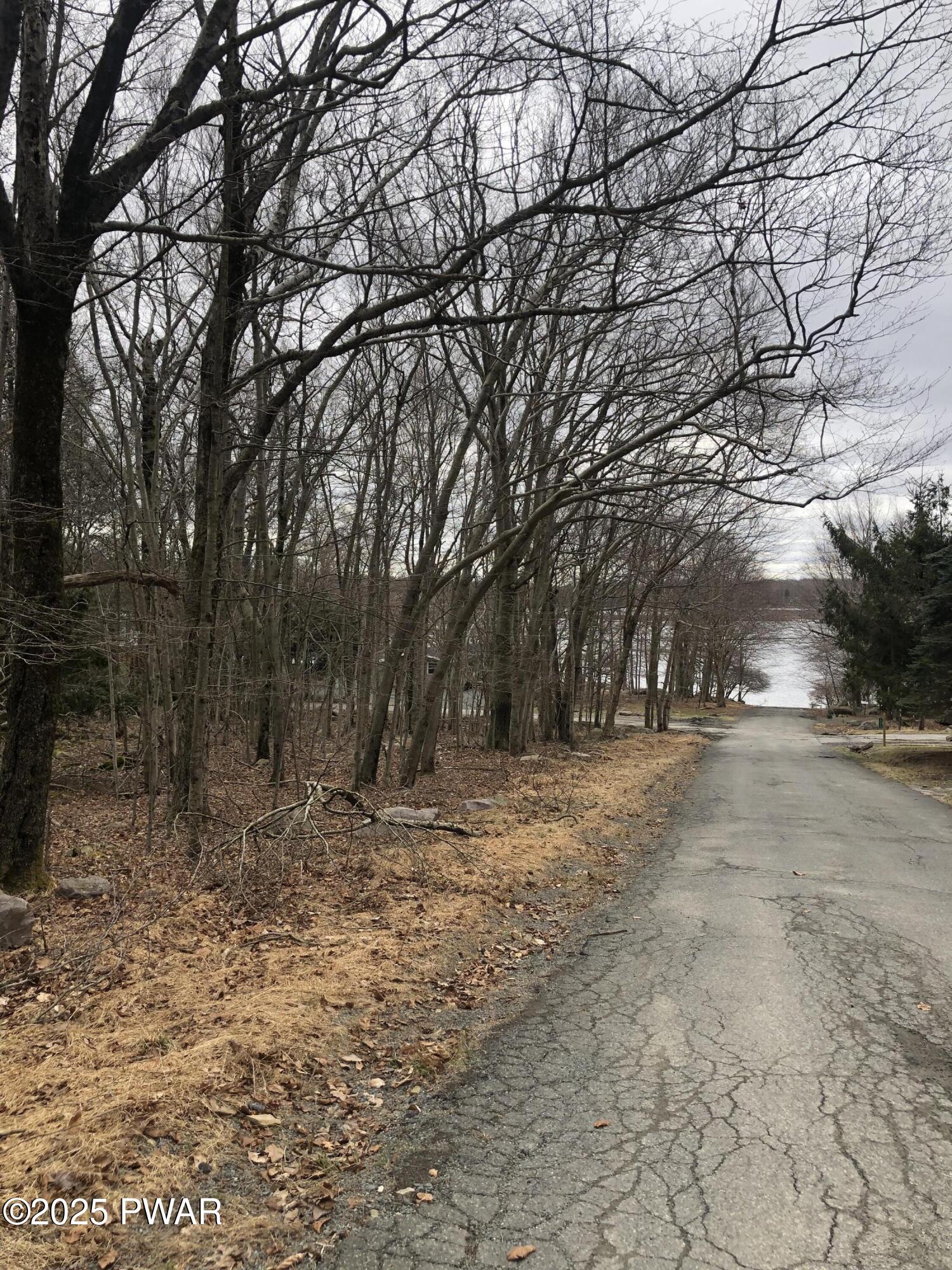 31-32 Pocono Drive, Gouldsboro, Pennsylvania image 6