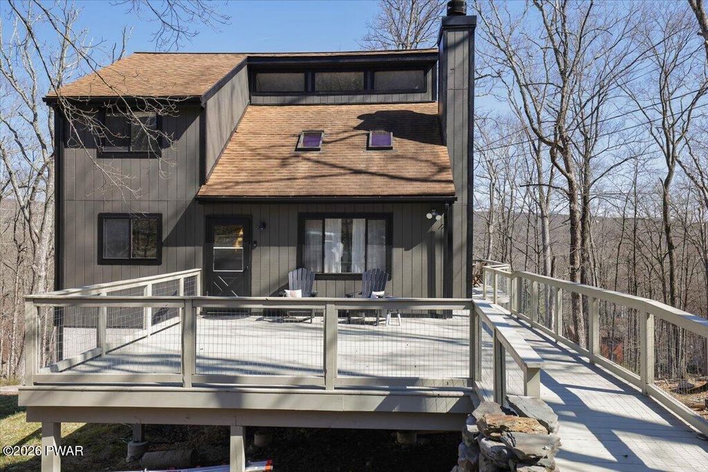 Photo of 109 Essex Court, East Stroudsburg, PA 18302 (MLS # PW260939)