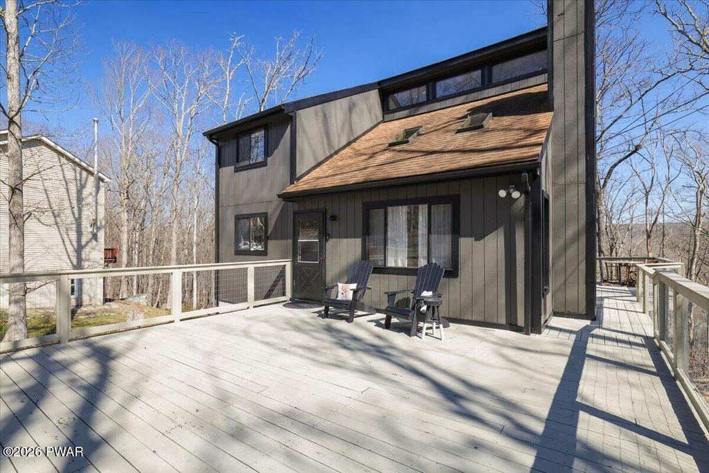 Photo of 109 Essex Court, East Stroudsburg, PA 18302 (MLS # PW260939)