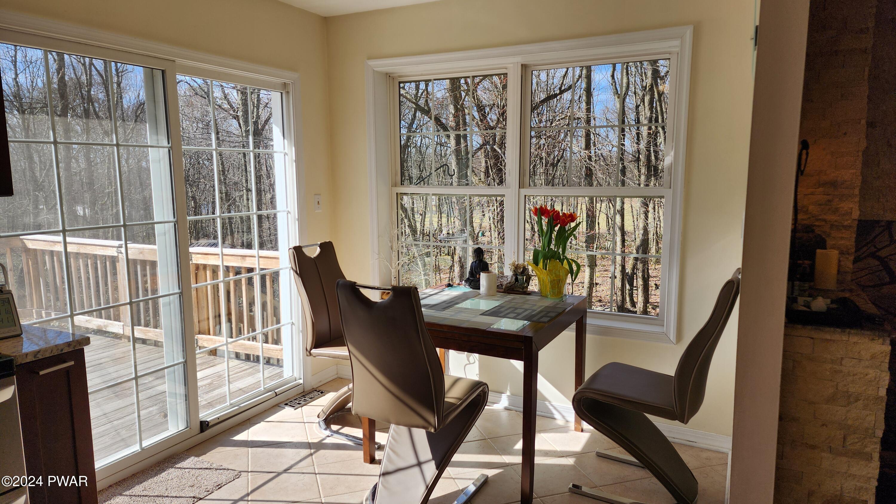 Milford, Pennsylvania 18337, United States, 2 Bedrooms Bedrooms, ,1 BathroomBathrooms,Residential,Pending,61726