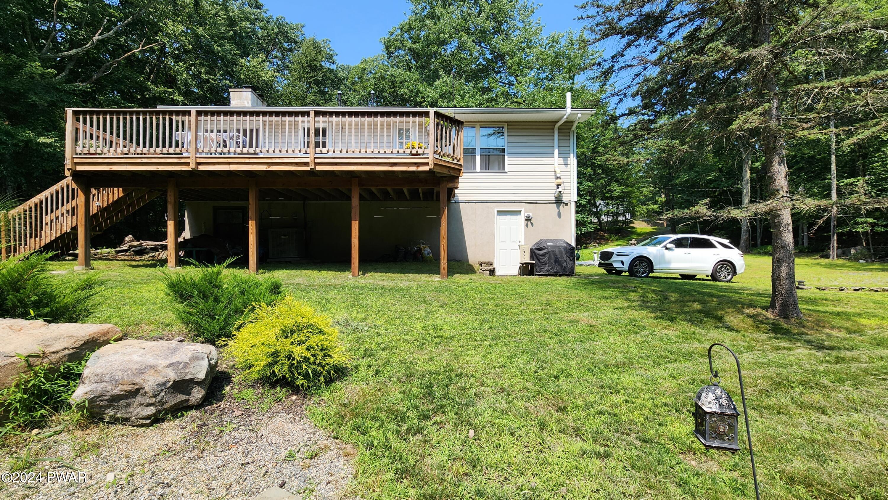 Milford, Pennsylvania 18337, United States, 2 Bedrooms Bedrooms, ,1 BathroomBathrooms,Residential,Pending,61726