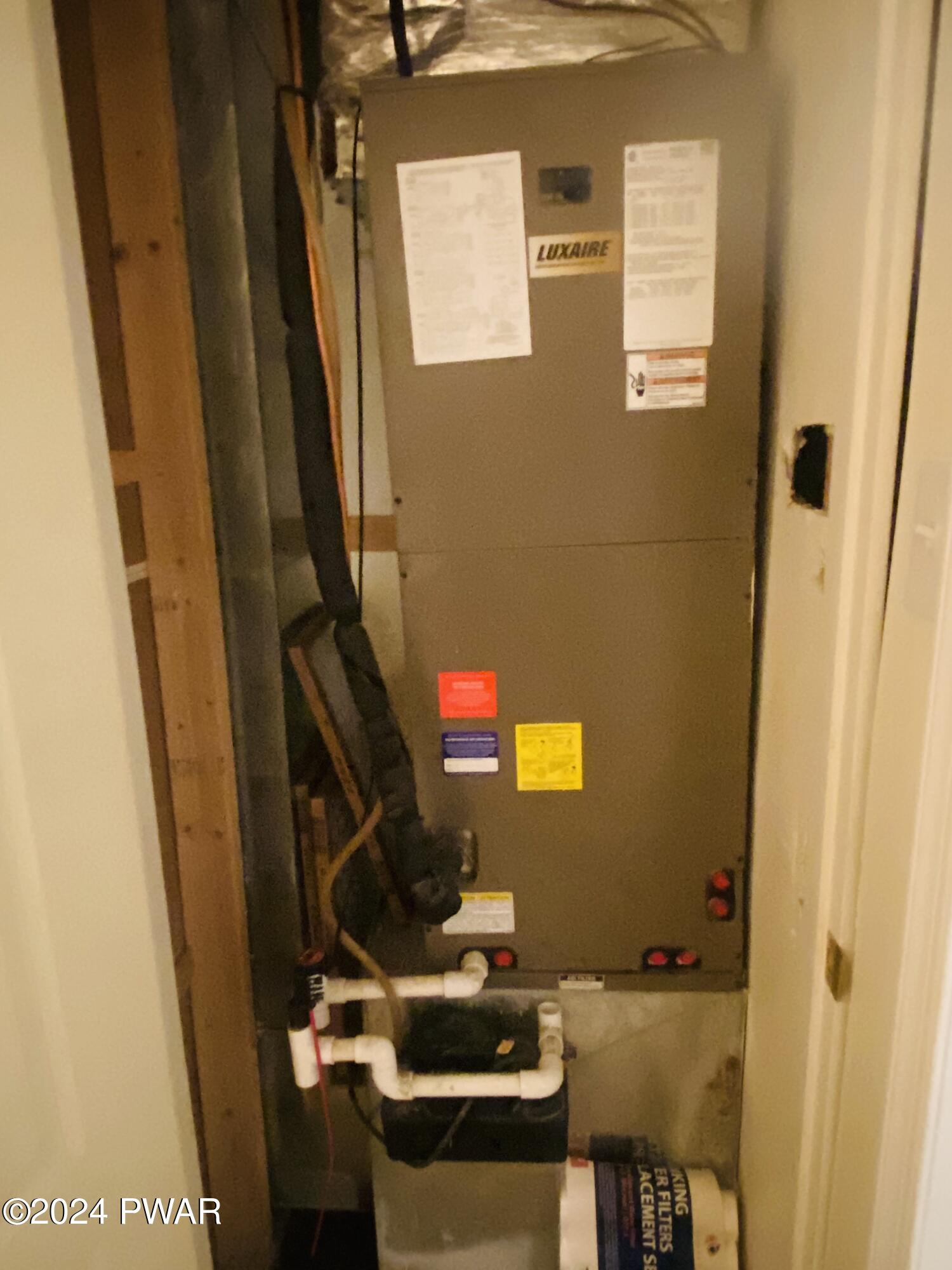 Milford, Pennsylvania 18337, United States, 2 Bedrooms Bedrooms, ,1 BathroomBathrooms,Residential,Pending,61726