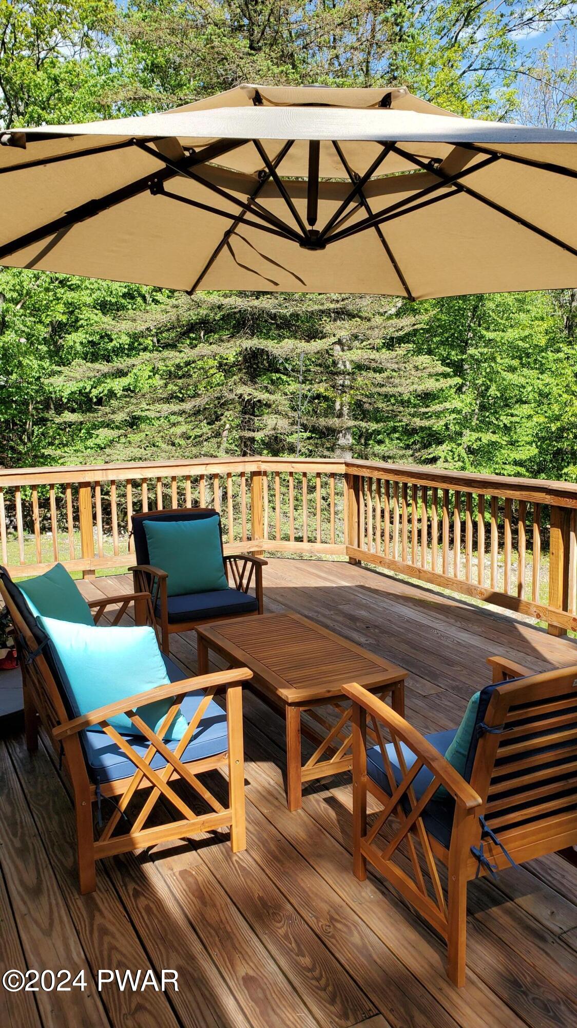 Milford, Pennsylvania 18337, United States, 2 Bedrooms Bedrooms, ,1 BathroomBathrooms,Residential,Pending,61726