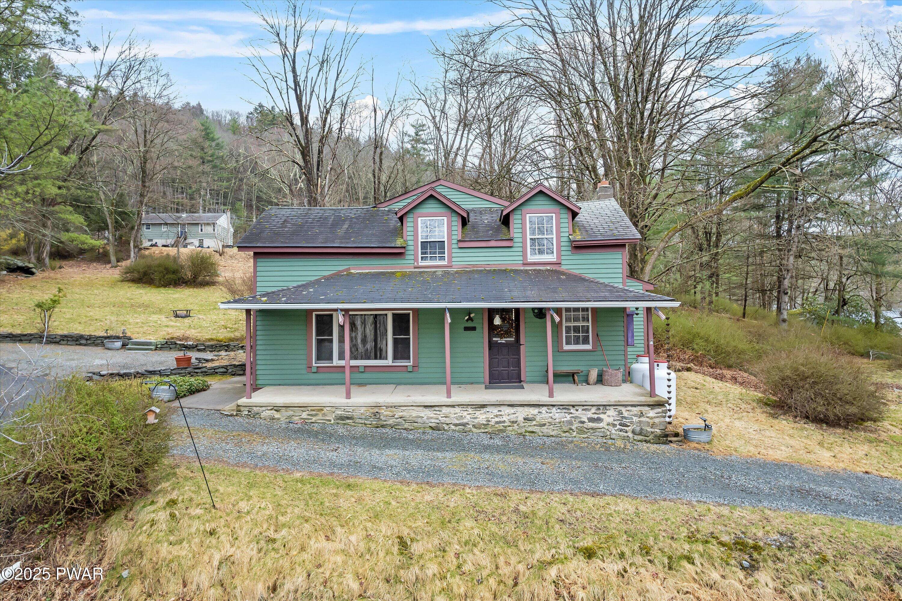 111 Delaware Drive, Lackawaxen, Pennsylvania image 2
