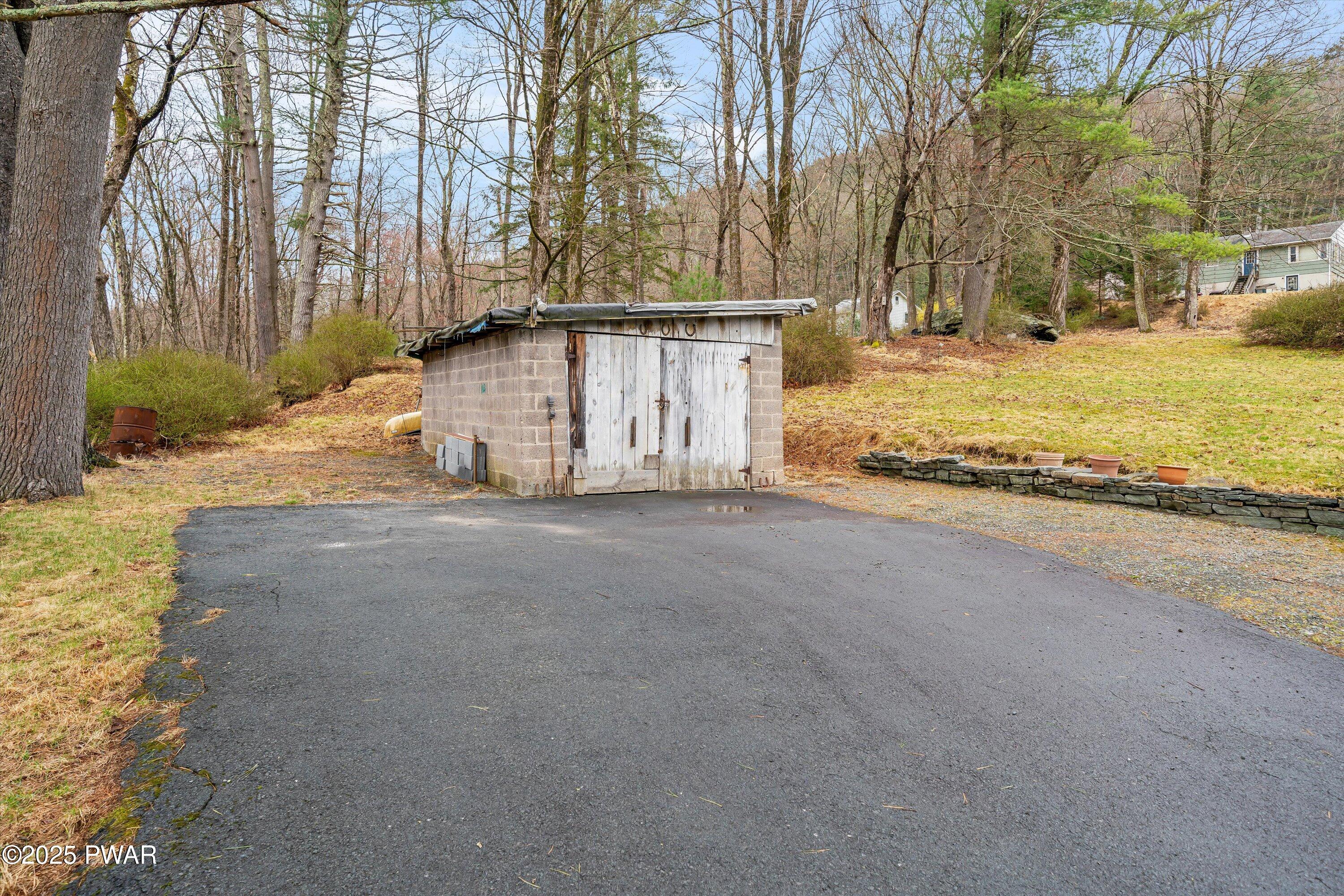 111 Delaware Drive, Lackawaxen, Pennsylvania image 32