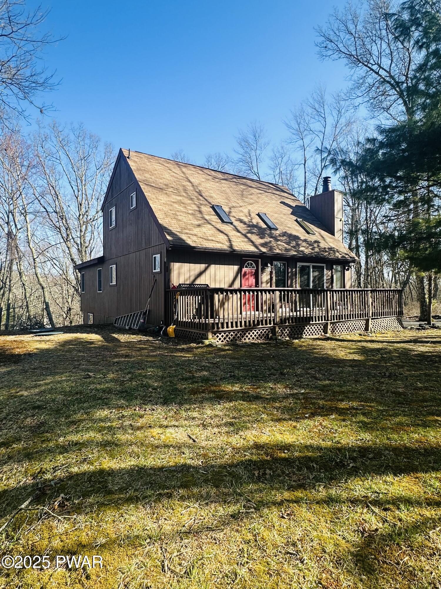 137 Remuda Drive, Hawley, Pennsylvania image 1