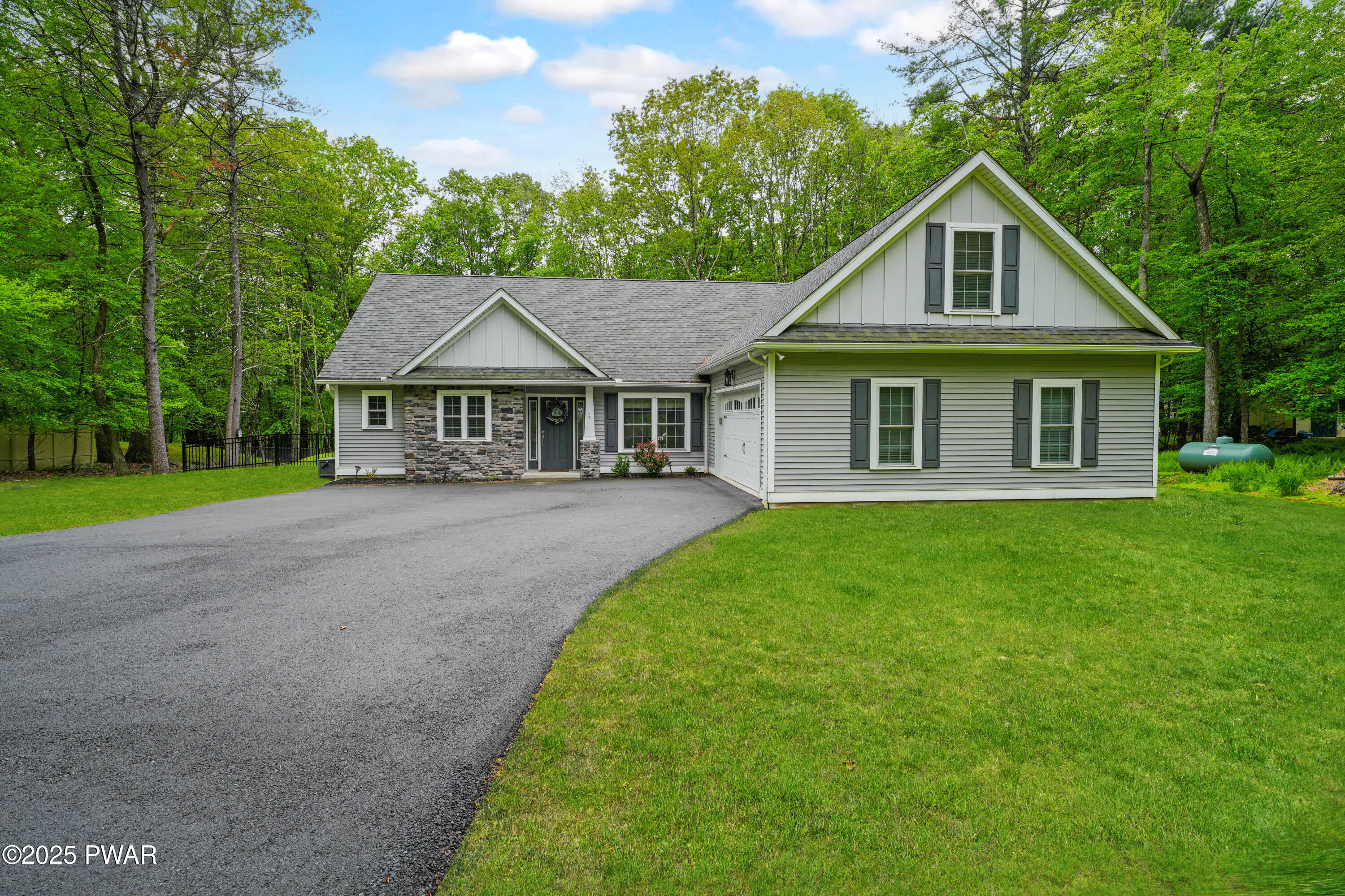 108 Magnolia Lane, Milford, Pennsylvania image 1