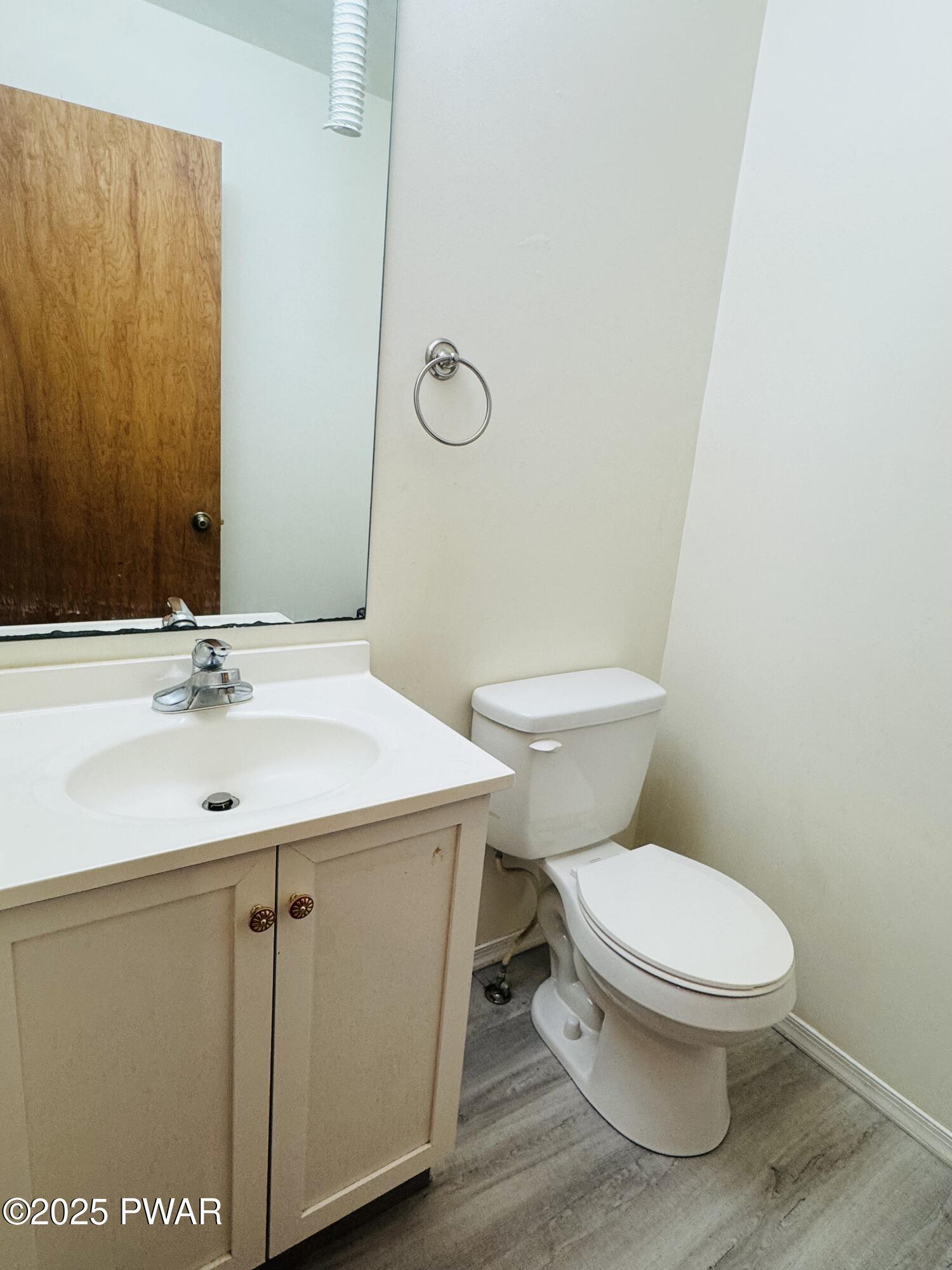 Lords Valley, Pennsylvania 18428, United States, 4 Bedrooms Bedrooms, ,2 BathroomsBathrooms,Residential,Active,175114