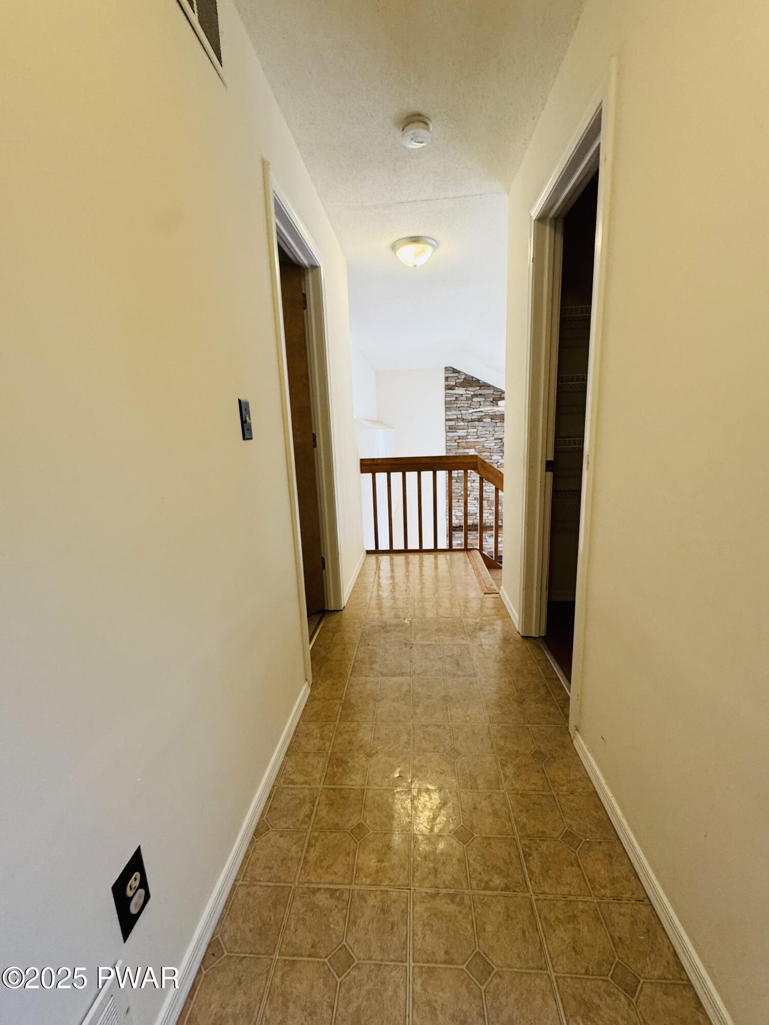 Lords Valley, Pennsylvania 18428, United States, 4 Bedrooms Bedrooms, ,2 BathroomsBathrooms,Residential,Active,175114