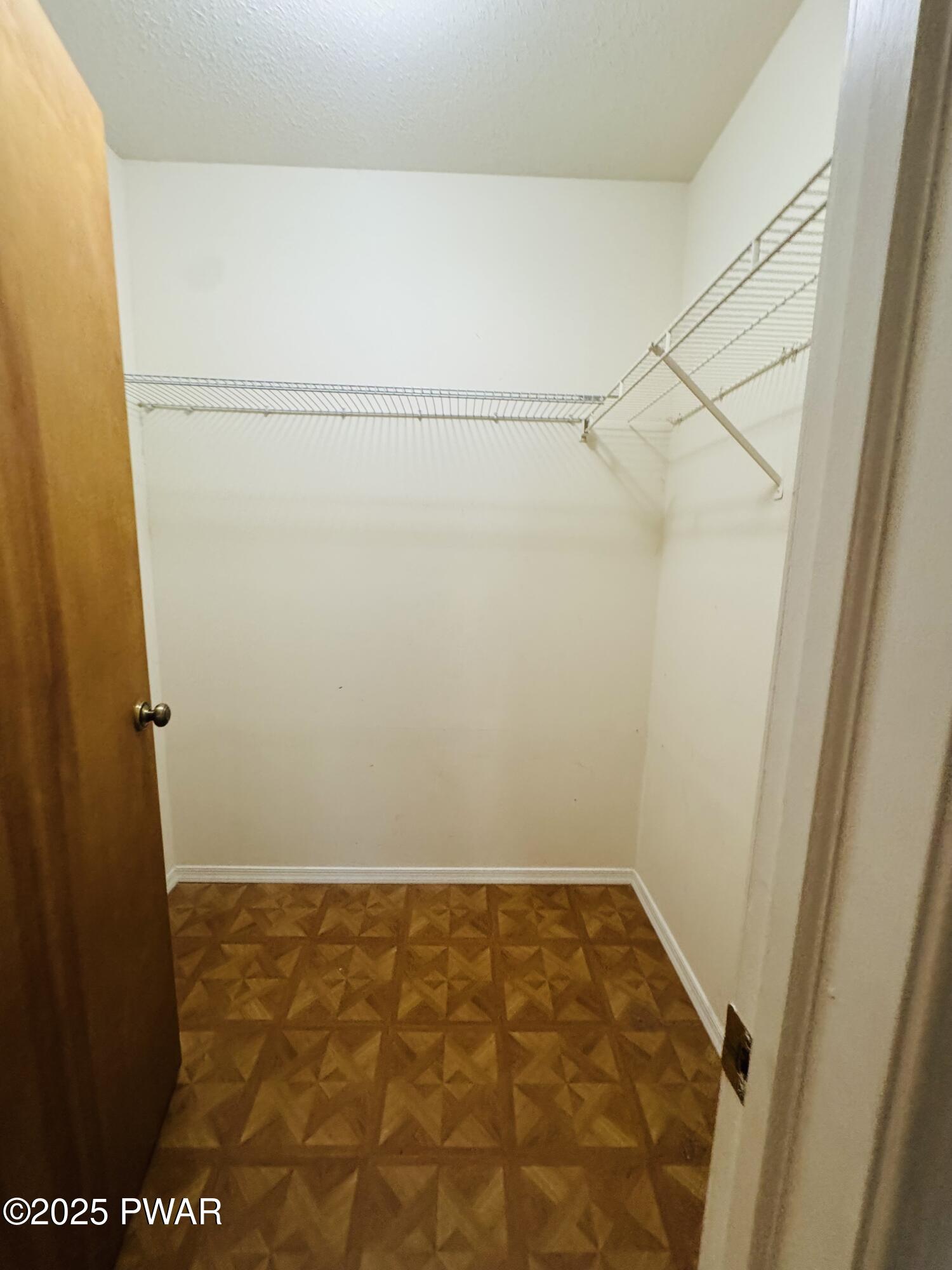 Lords Valley, Pennsylvania 18428, United States, 4 Bedrooms Bedrooms, ,2 BathroomsBathrooms,Residential,Active,175114