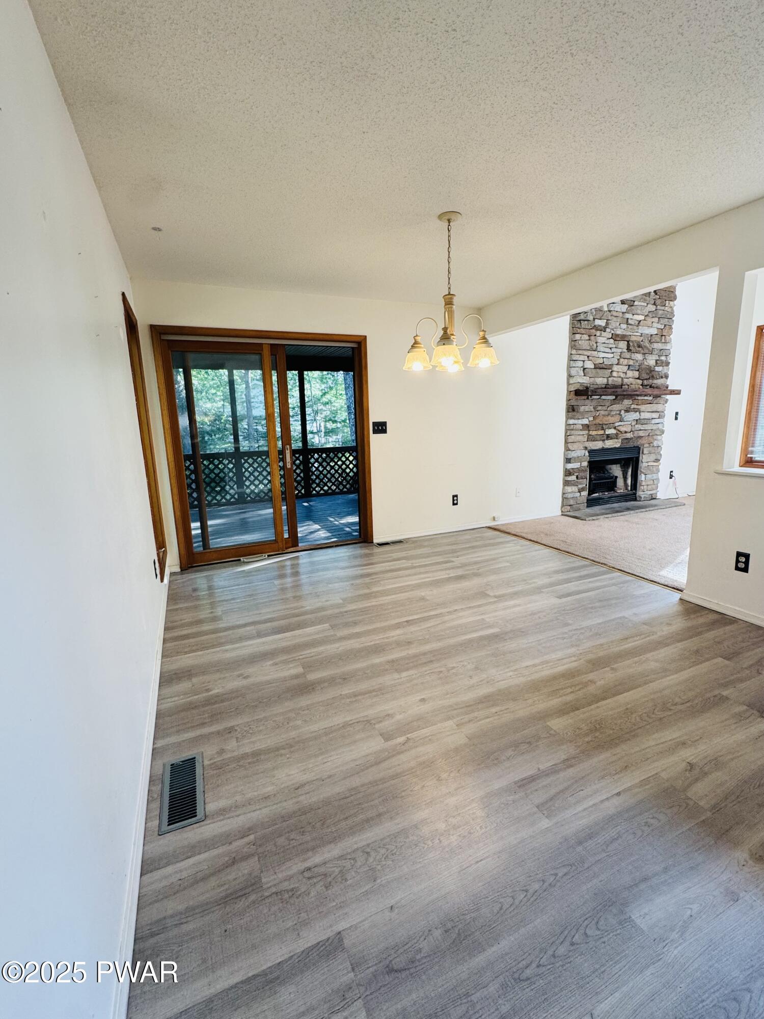 Lords Valley, Pennsylvania 18428, United States, 4 Bedrooms Bedrooms, ,2 BathroomsBathrooms,Residential,Active,175114