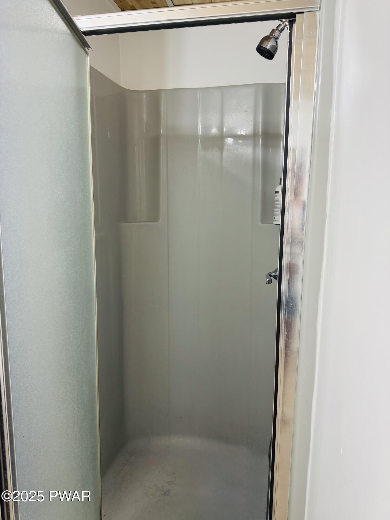 Lords Valley, Pennsylvania 18428, United States, 4 Bedrooms Bedrooms, ,2 BathroomsBathrooms,Residential,Active,175114