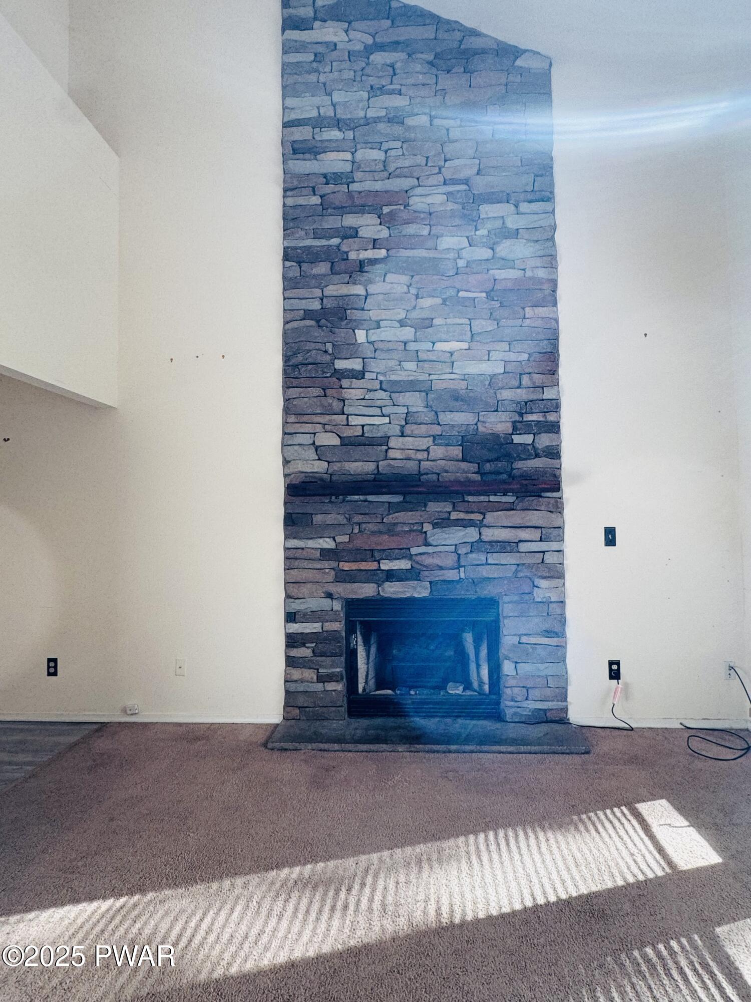 Lords Valley, Pennsylvania 18428, United States, 4 Bedrooms Bedrooms, ,2 BathroomsBathrooms,Residential,Active,175114