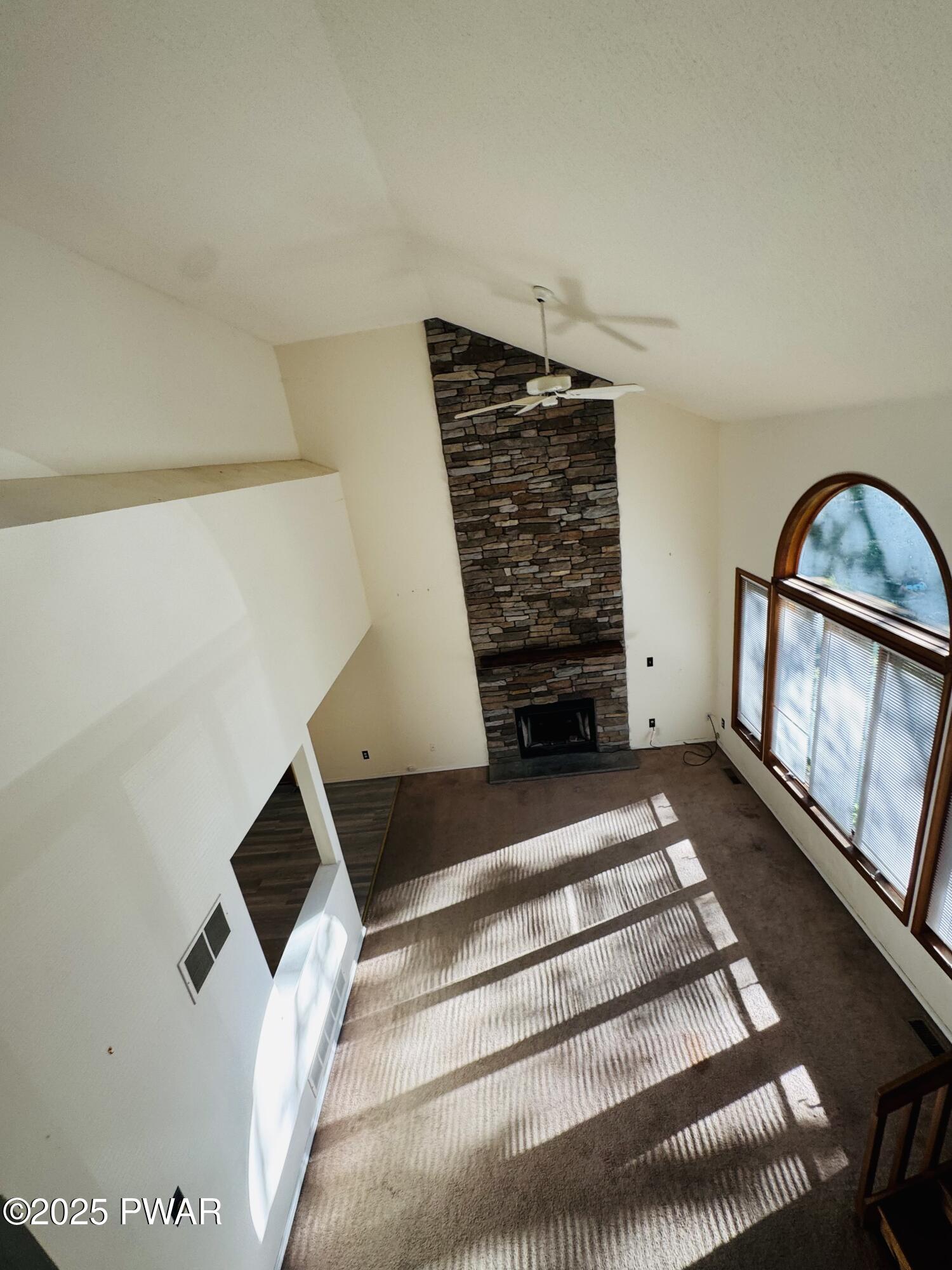 Lords Valley, Pennsylvania 18428, United States, 4 Bedrooms Bedrooms, ,2 BathroomsBathrooms,Residential,Active,175114