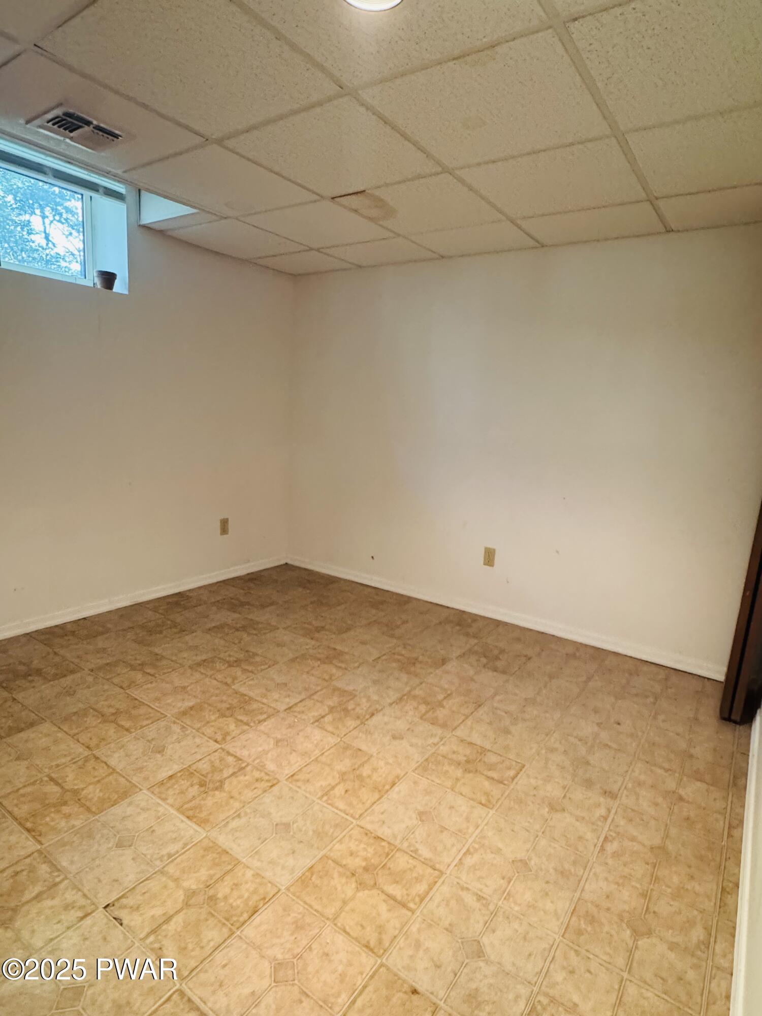 Lords Valley, Pennsylvania 18428, United States, 4 Bedrooms Bedrooms, ,2 BathroomsBathrooms,Residential,Active,175114