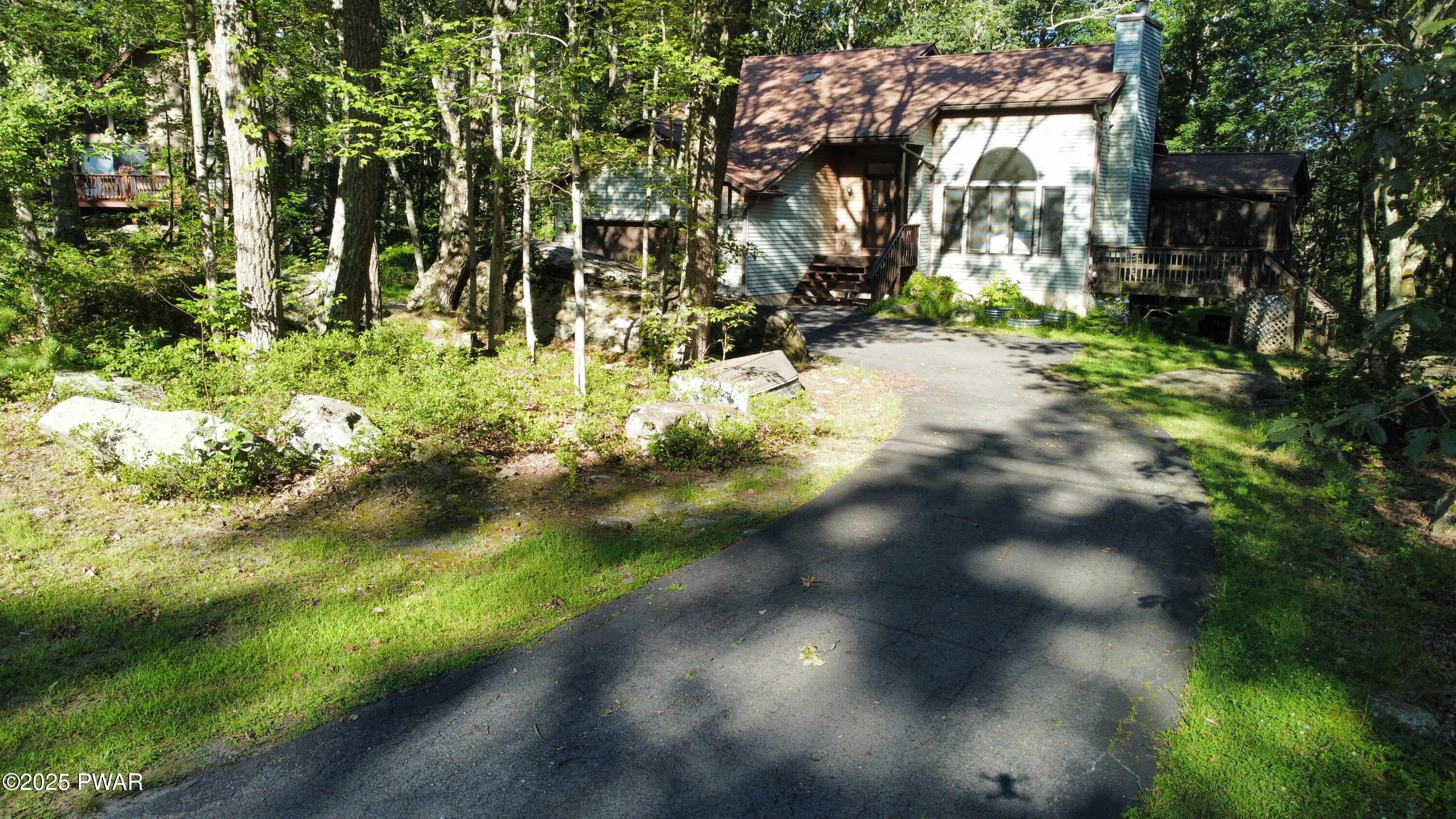 Lords Valley, Pennsylvania 18428, United States, 4 Bedrooms Bedrooms, ,2 BathroomsBathrooms,Residential,Active,175114