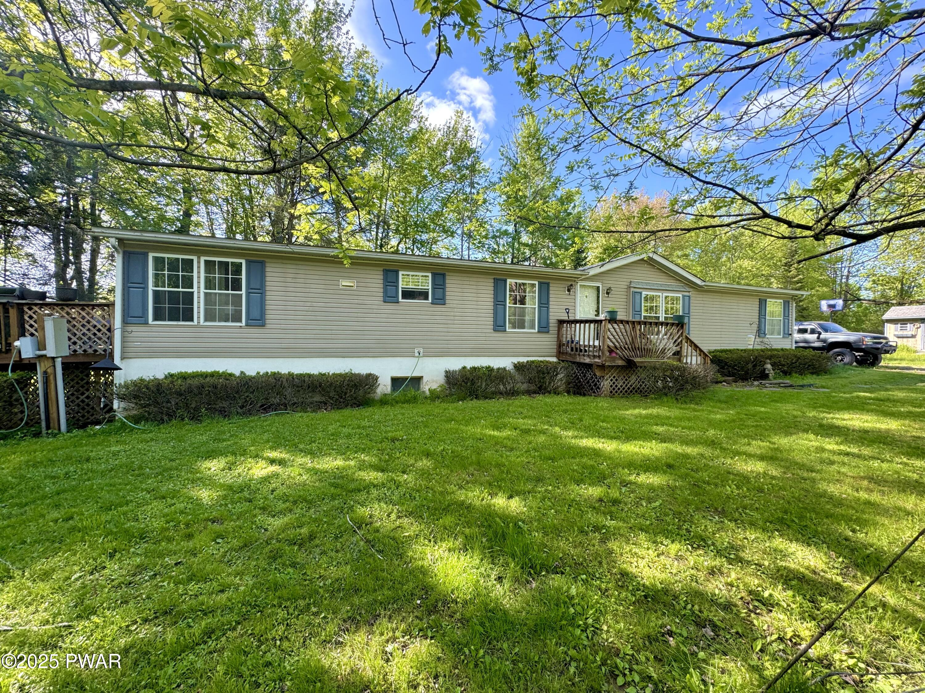 28 Oakview Lane, Waymart, Pennsylvania image 1