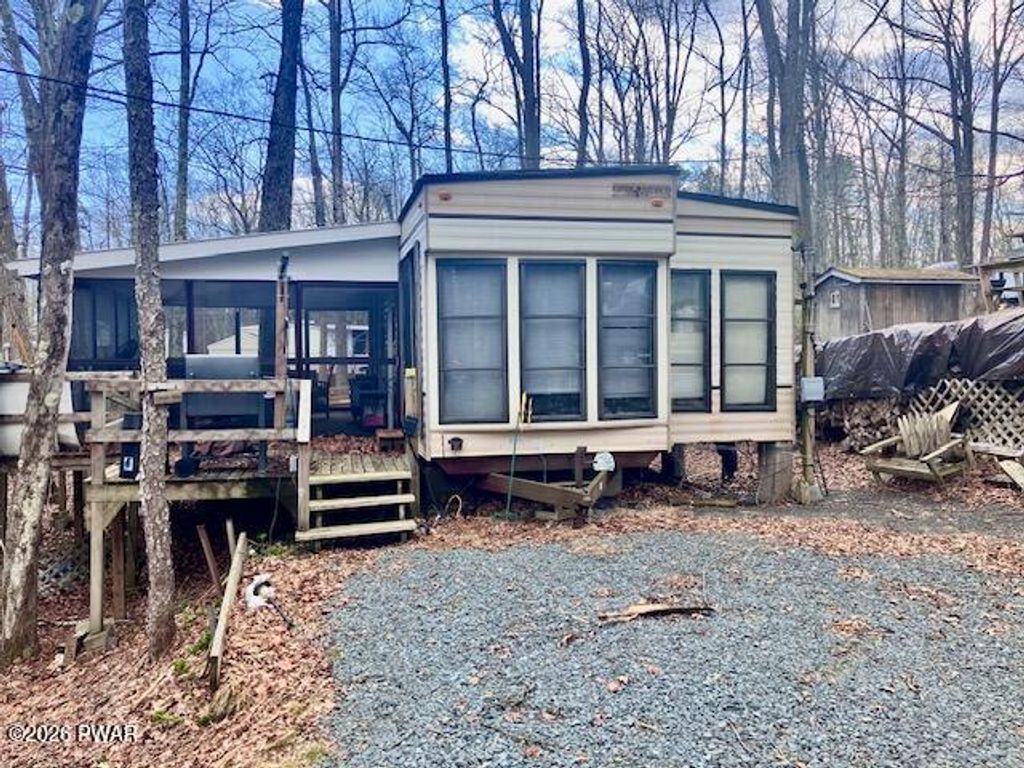 Photo of 102 Deer Run, Milford, PA 18337 (MLS # PW260513)