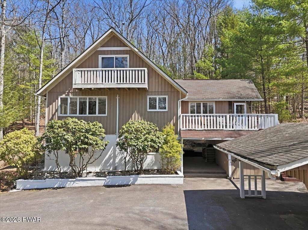 Photo of 6 Ridge View, Hawley, PA 18428 (MLS # PW260914)
