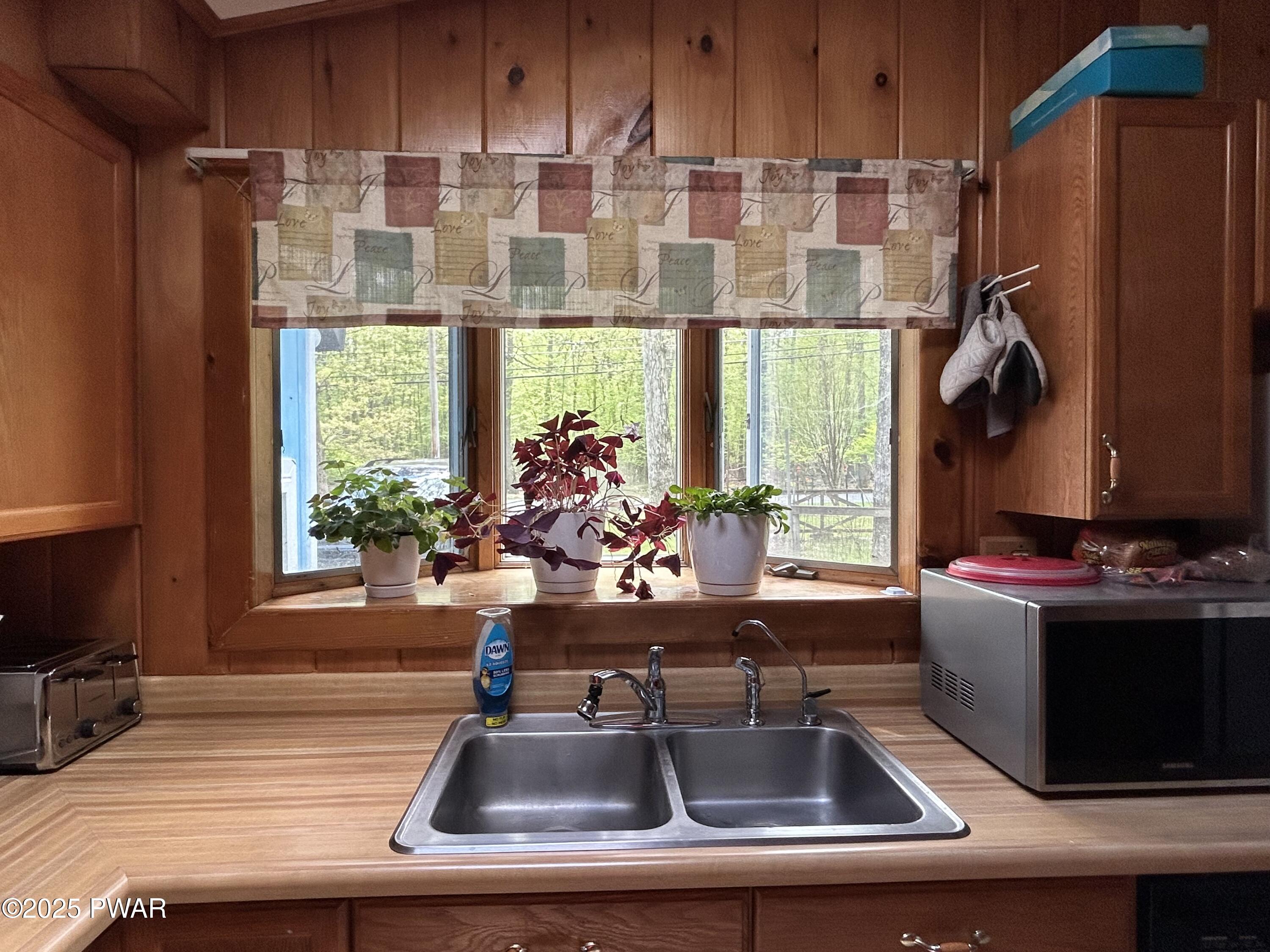 201 Oak Hill Road, Hawley, Pennsylvania image 10