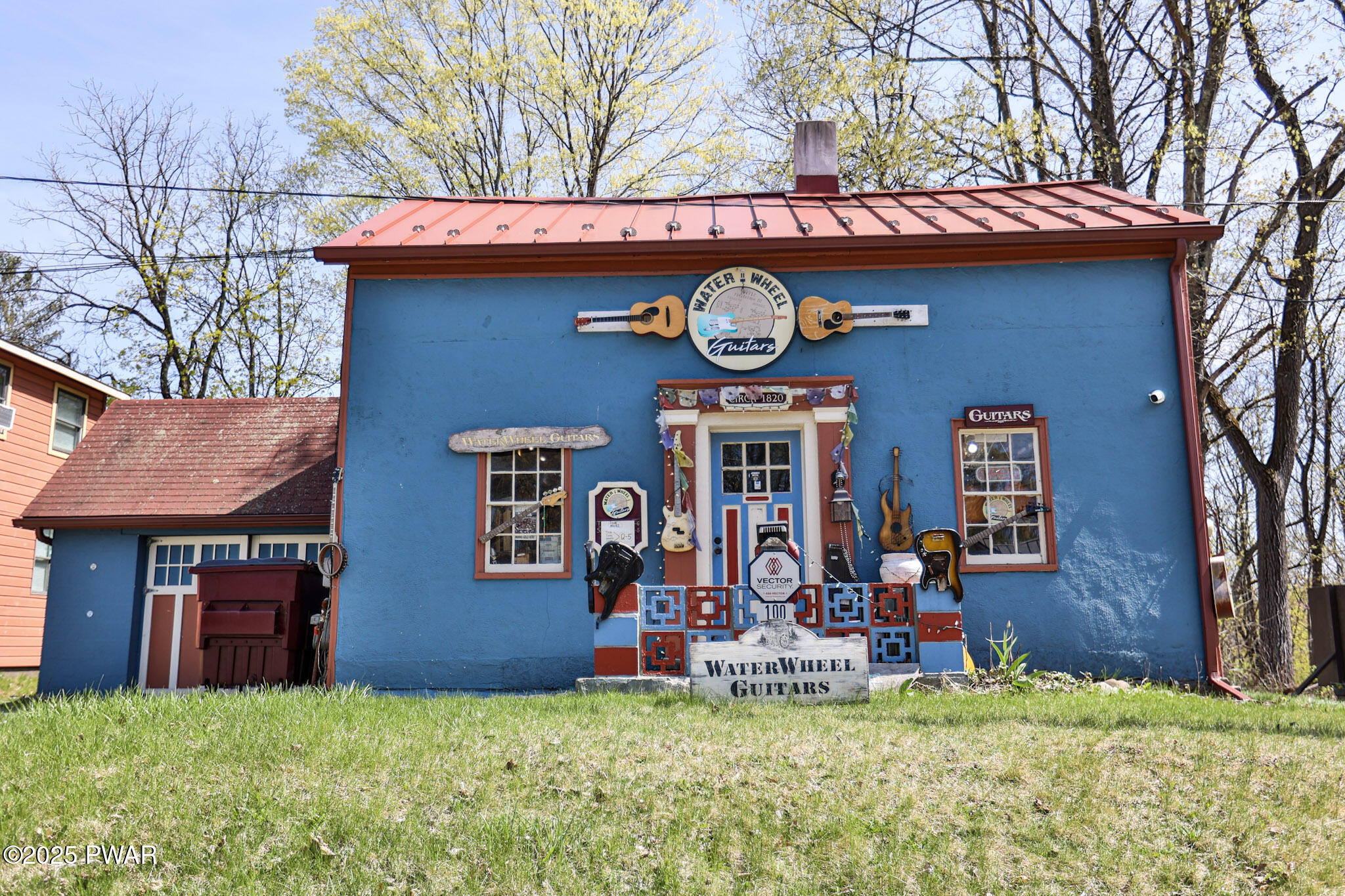 100 2nd Street, Milford, Pennsylvania image 1