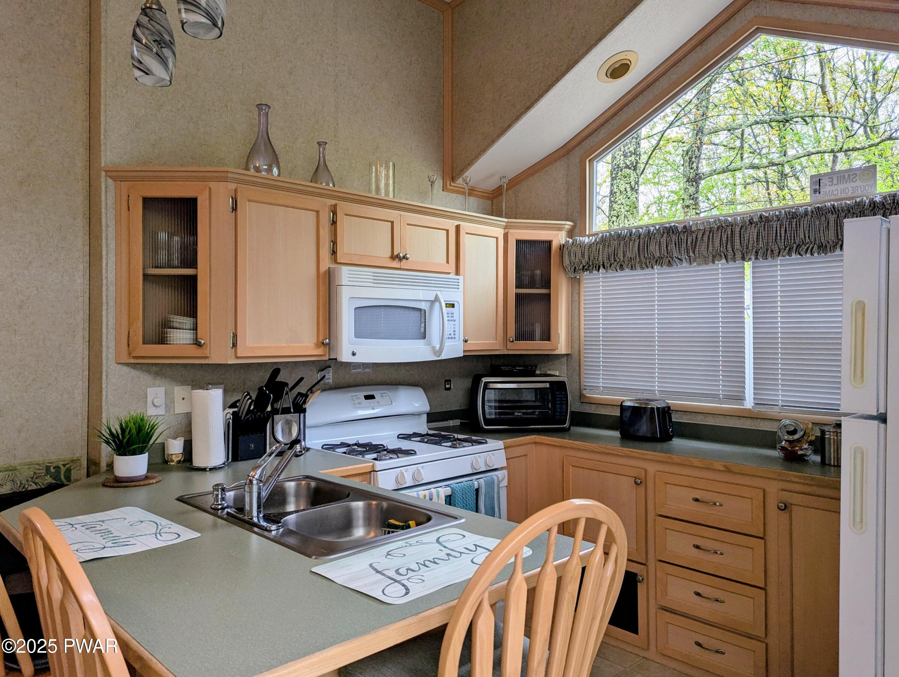 104 Badger Lane, Shohola, Pennsylvania image 8