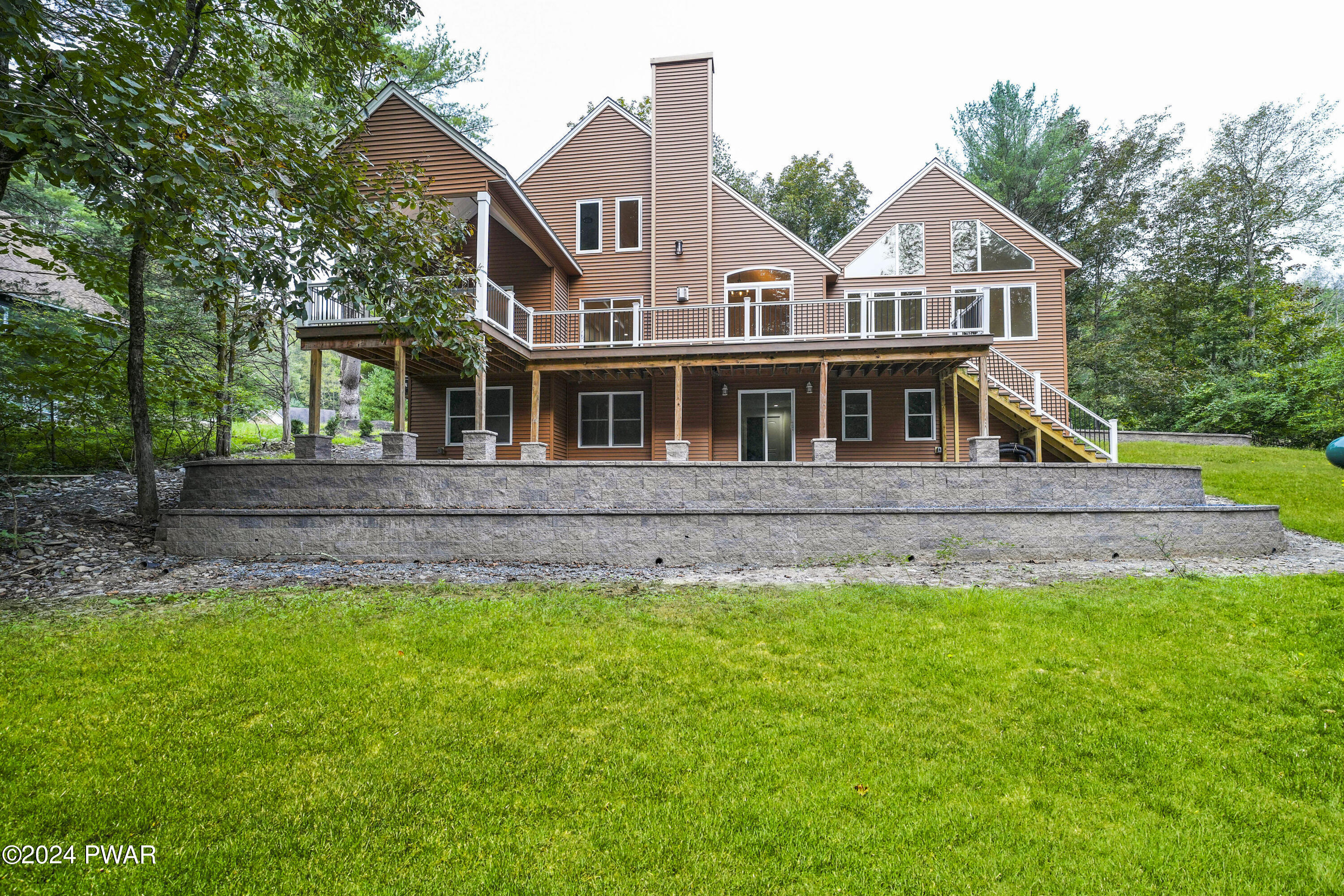 120 Milford Estates Drive, Milford, Pennsylvania image 2