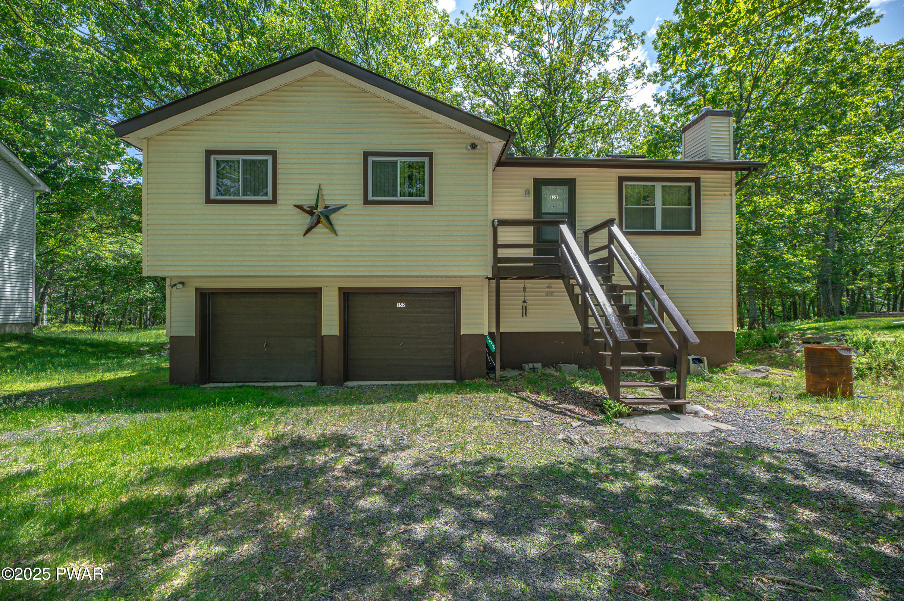 152 Mallard Lane, Bushkill, Pennsylvania image 1