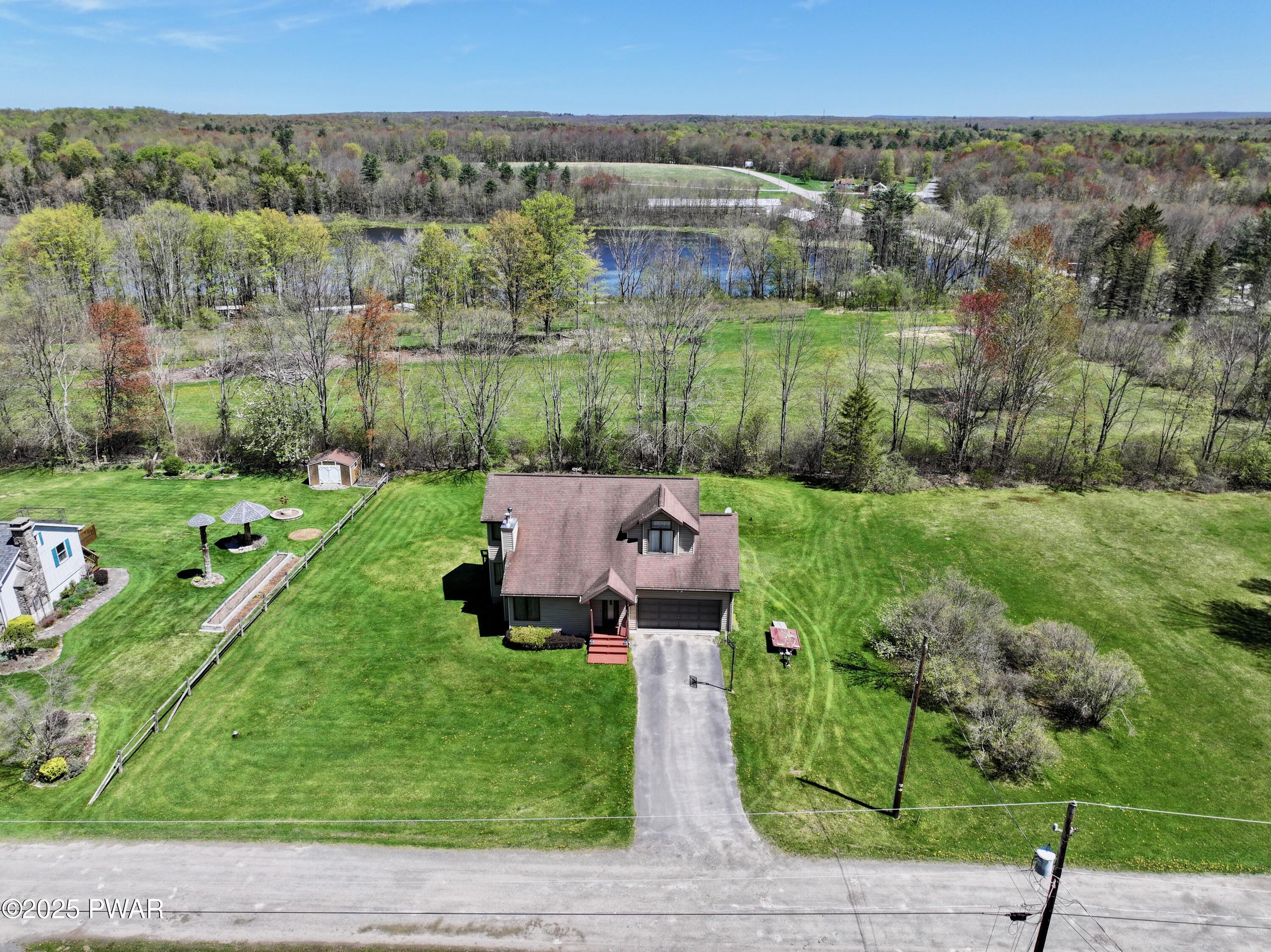 26 Lake View Drive Rd, Lake Ariel, Pennsylvania image 4