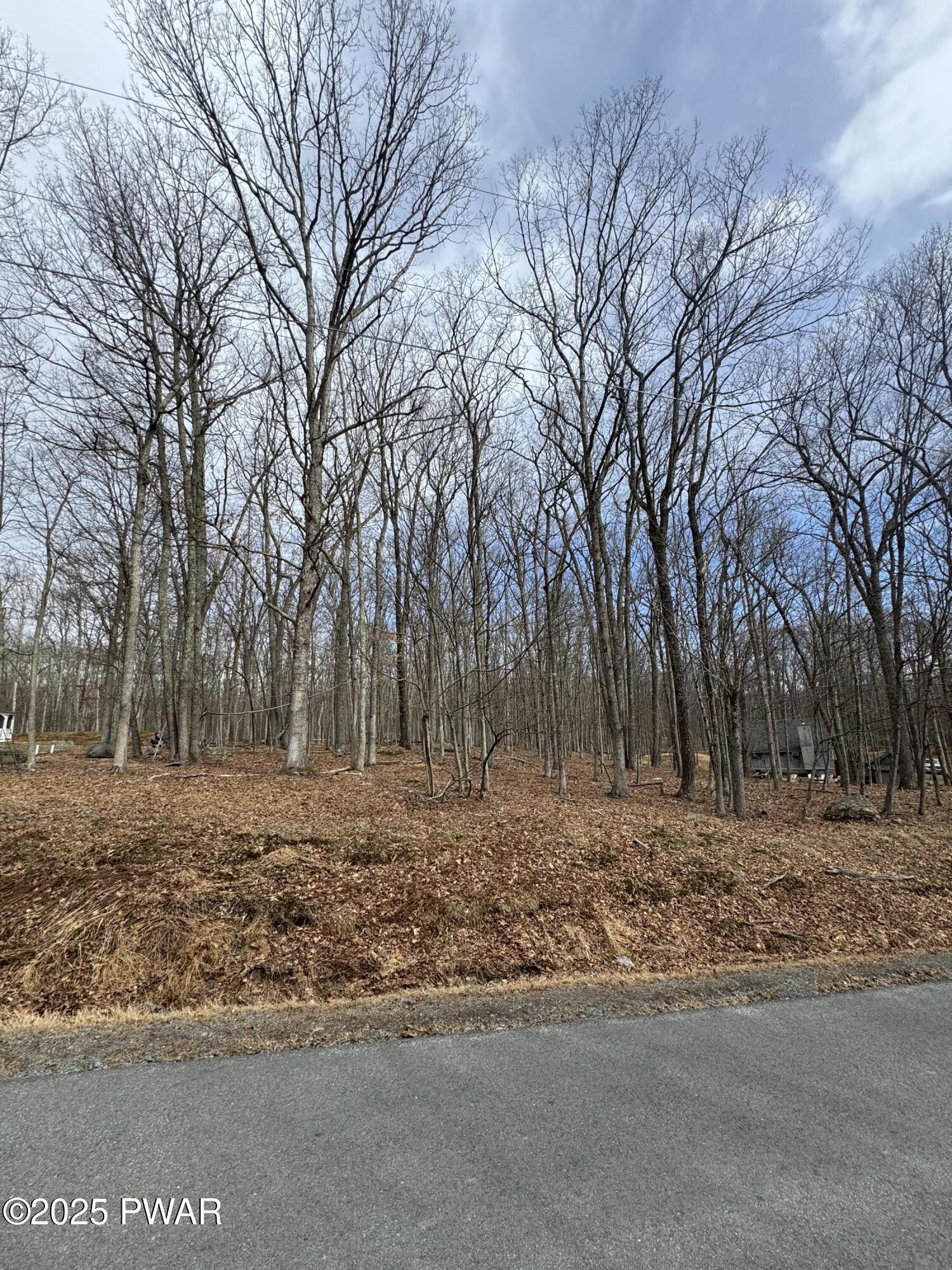 138 Oak Hill Road, Hawley, Pennsylvania image 1