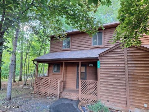 Townhouse For Sale - 519 Wales Court #519<br/> Bushkill, PA 18324
