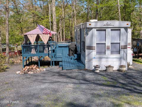 Homes For Sale - 205 Forest Glen Drive<br/> Pike County, Milford, PA 18337