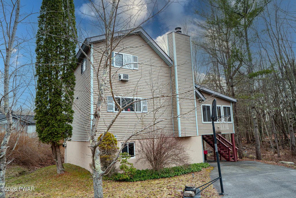 Photo of 181 Windemere Lane, Lake Ariel, PA 18436 (MLS # PW260653)