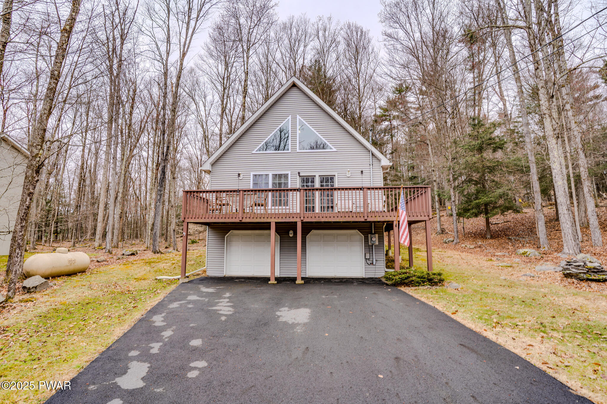 1084 Lakeland Drive, Lake Ariel, Pennsylvania image 1