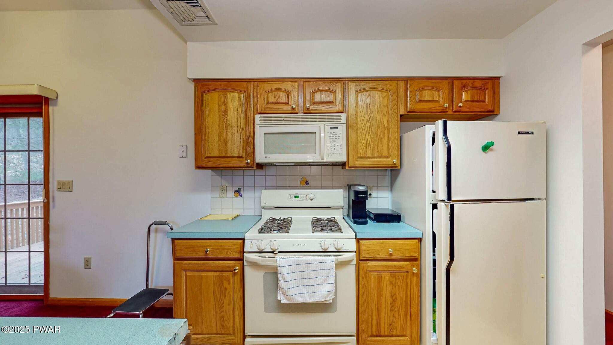 214 Vandermark Drive, Milford, Pennsylvania image 7