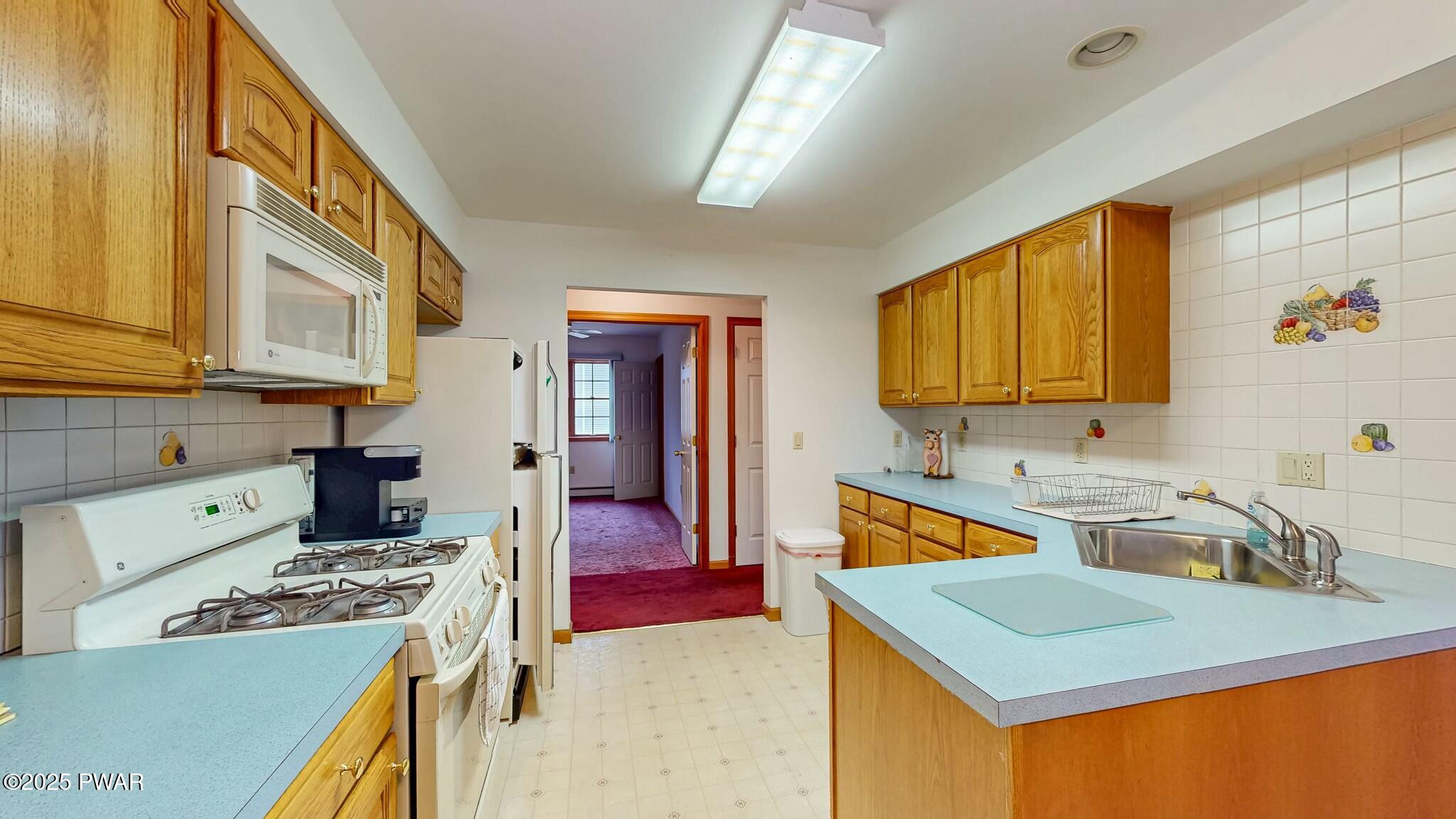 214 Vandermark Drive, Milford, Pennsylvania image 5
