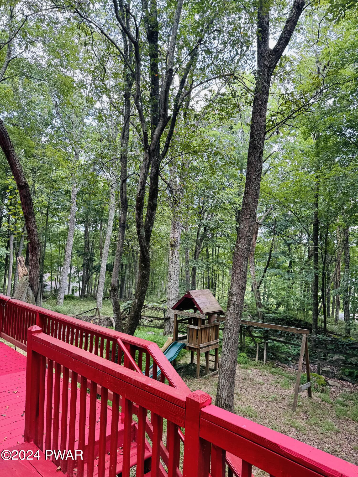 Lords Valley, Pennsylvania 18428, United States, 4 Bedrooms Bedrooms, ,2 BathroomsBathrooms,Residential,Pending,49909