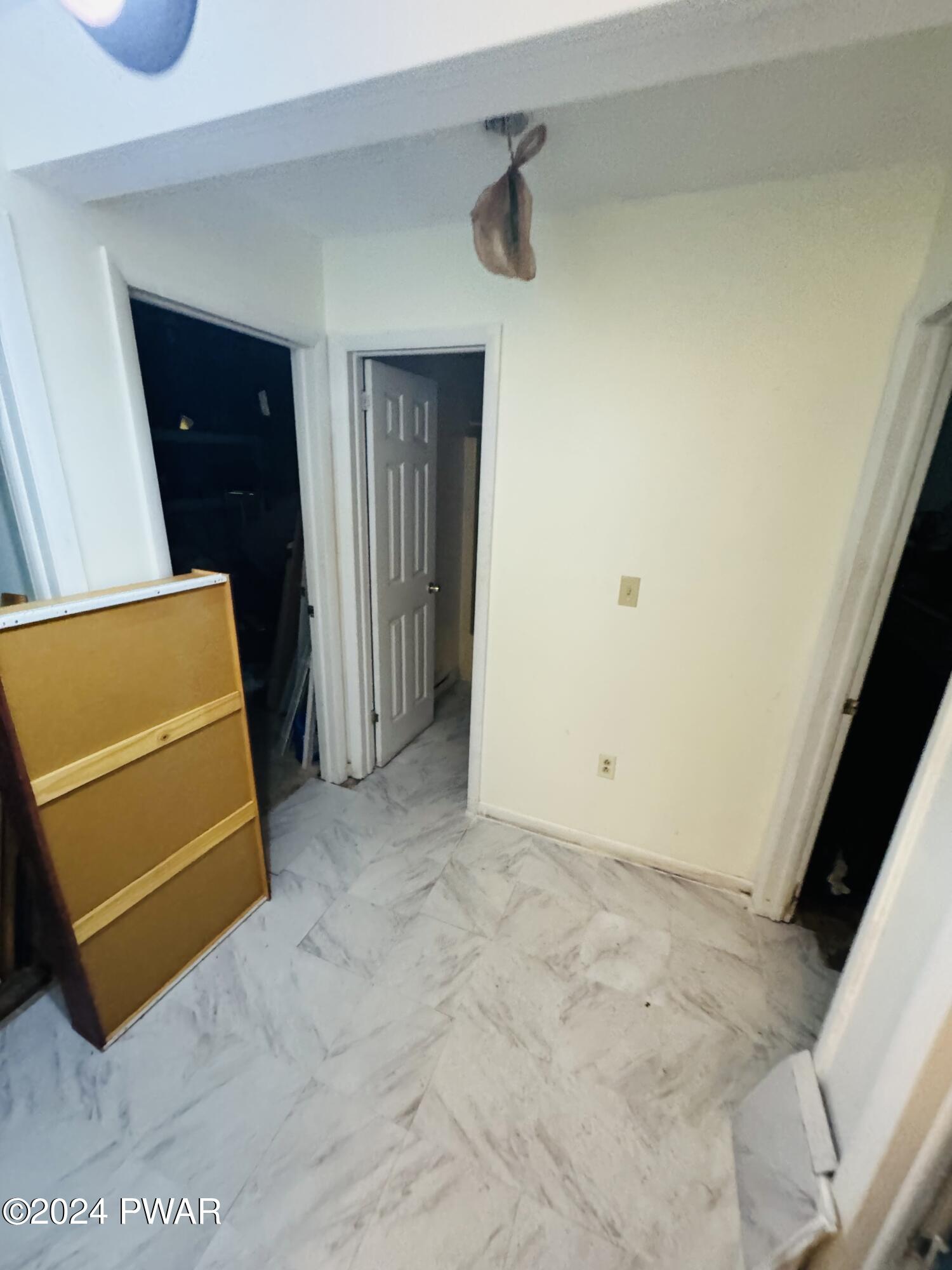 Lords Valley, Pennsylvania 18428, United States, 4 Bedrooms Bedrooms, ,2 BathroomsBathrooms,Residential,Pending,49909