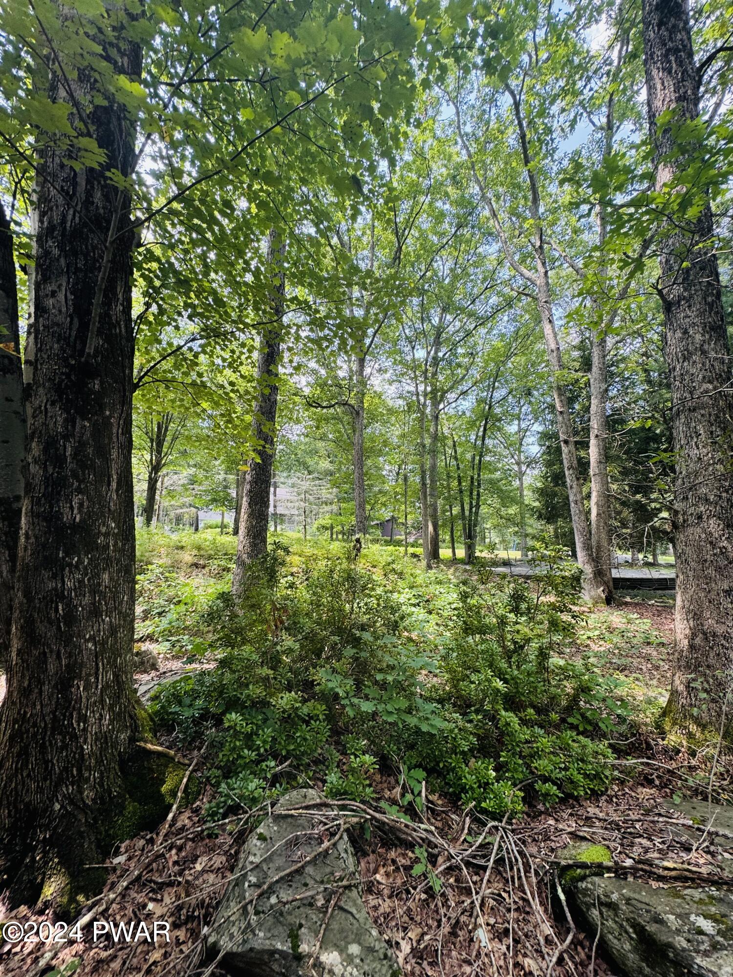 Lords Valley, Pennsylvania 18428, United States, 4 Bedrooms Bedrooms, ,2 BathroomsBathrooms,Residential,Pending,49909