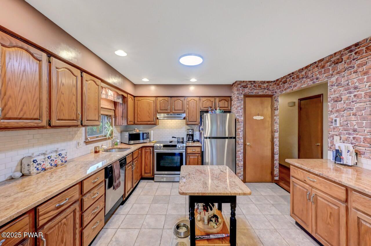 2786 Rising Hill Drive Dr, Saylorsburg, Pennsylvania image 13