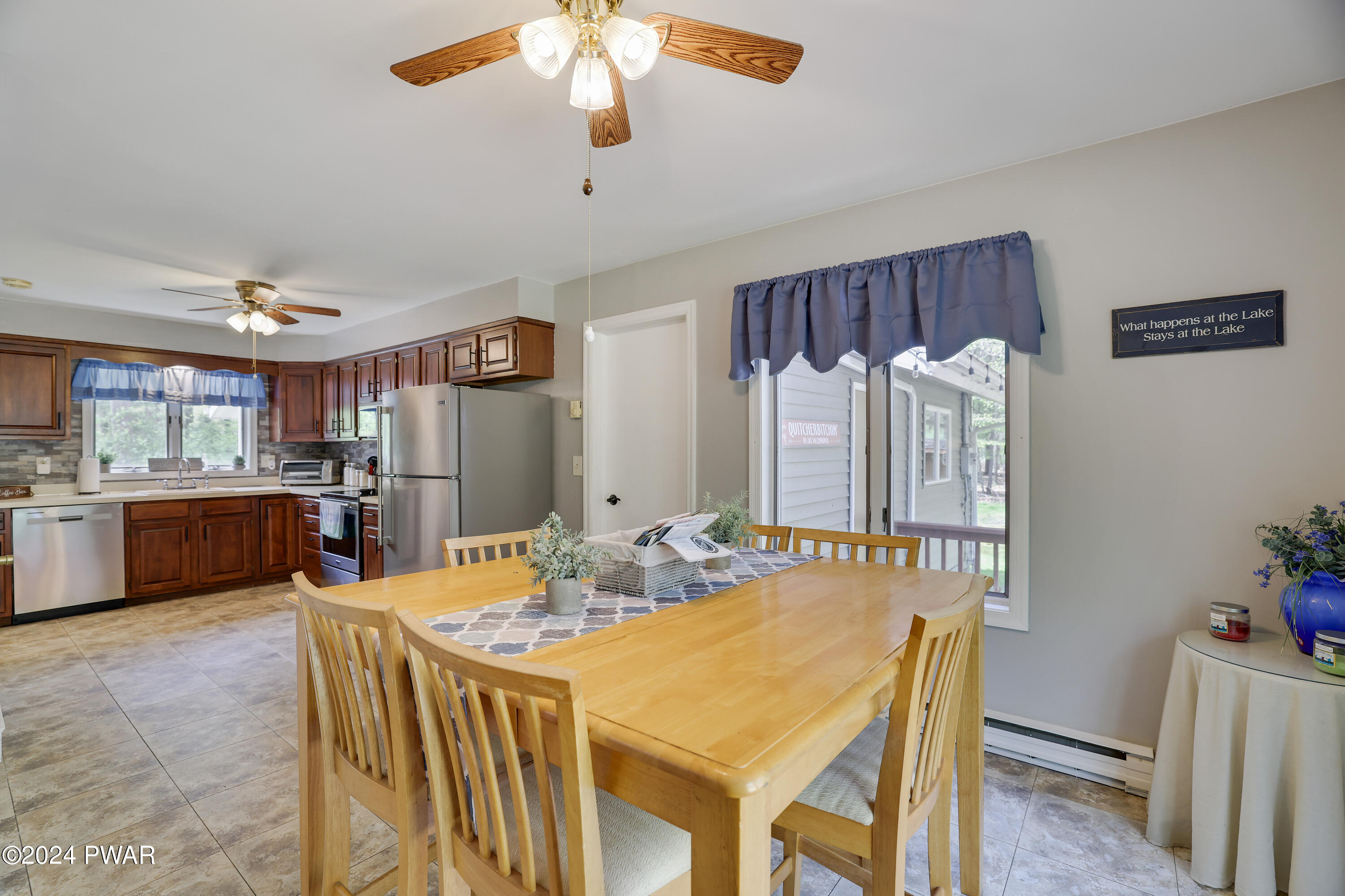 Lakeville, Pennsylvania 18438, United States, 2 Bedrooms Bedrooms, ,2 BathroomsBathrooms,Residential,Pending,58639