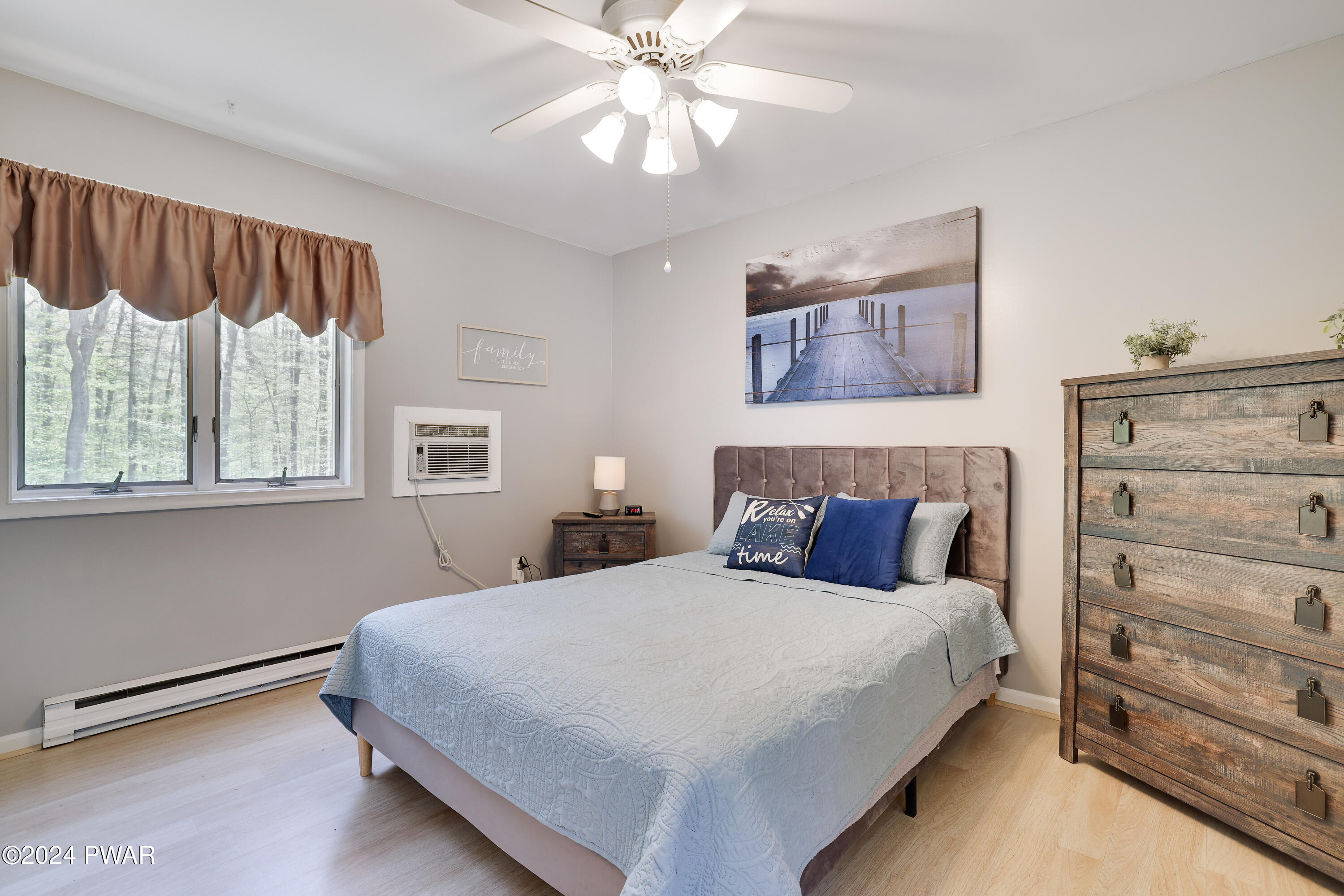 Lakeville, Pennsylvania 18438, United States, 2 Bedrooms Bedrooms, ,2 BathroomsBathrooms,Residential,Pending,58639